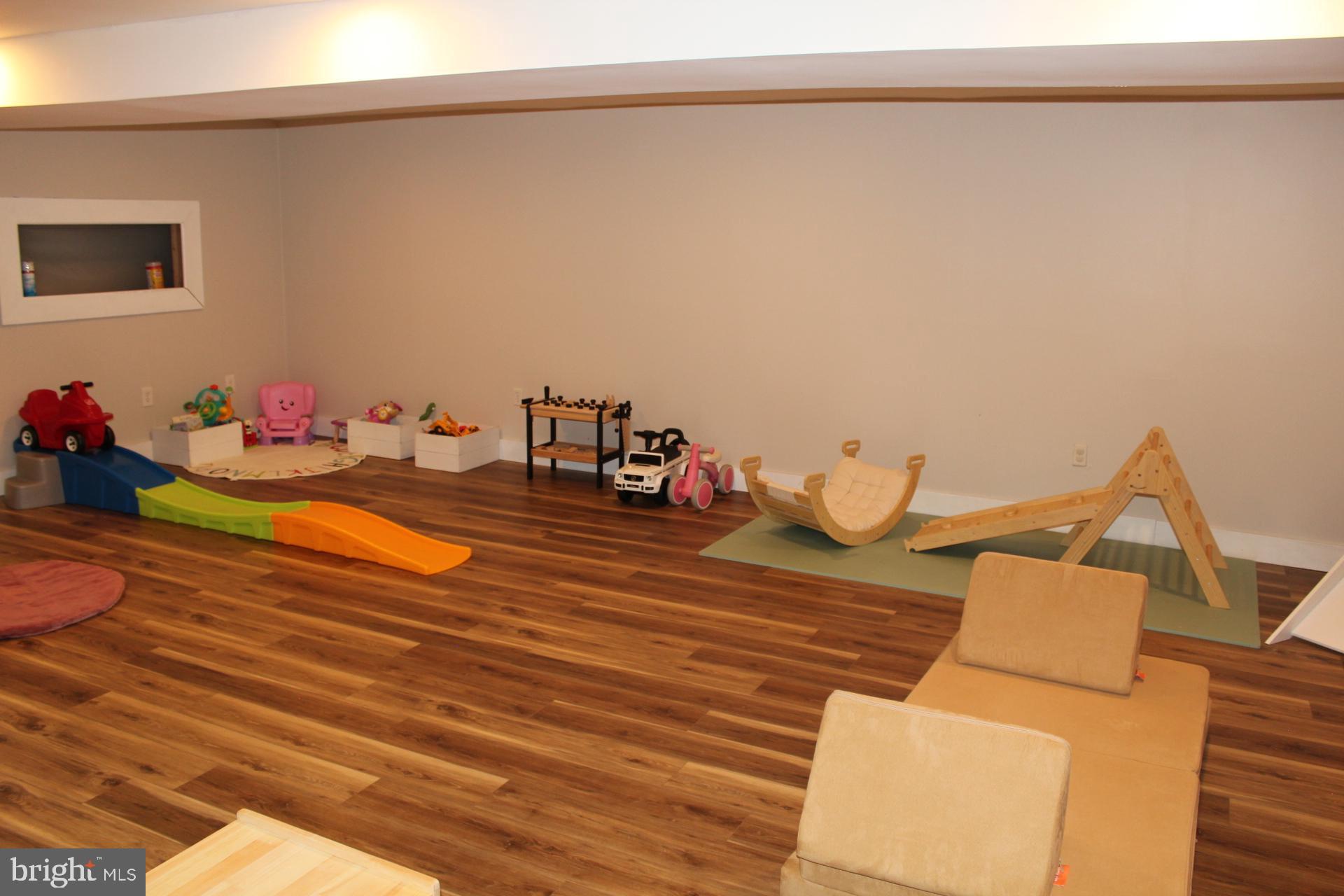 SUMMER LEA - Residential