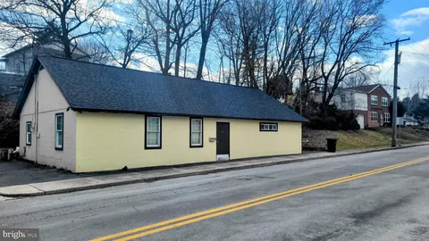 27 W Sixth Street, Waynesboro, PA MLS: PAFL2025986