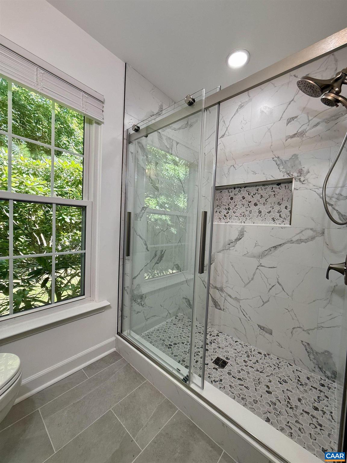 MOUNTAIN VIEW ESTATES - Residential