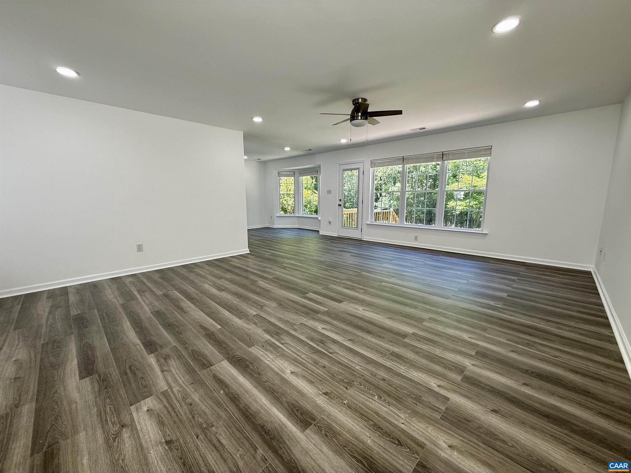 MOUNTAIN VIEW ESTATES - Residential