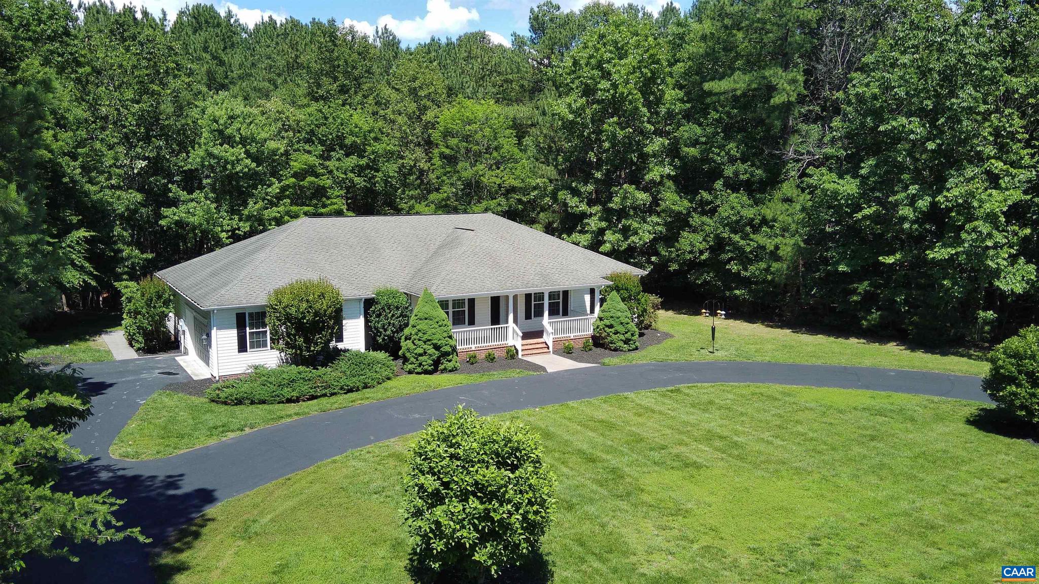 MOUNTAIN VIEW ESTATES - Residential