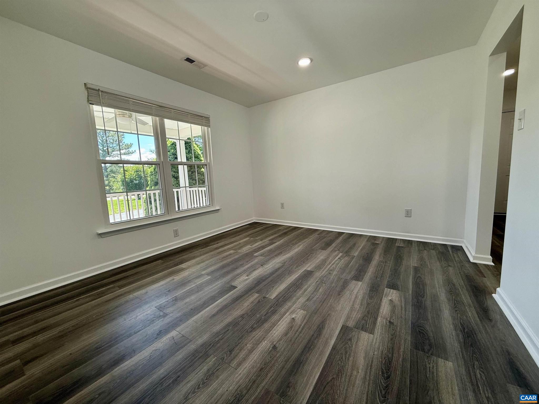 MOUNTAIN VIEW ESTATES - Residential