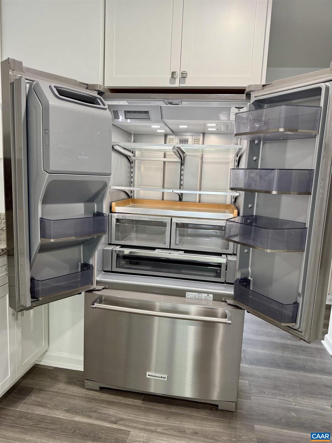 MOUNTAIN VIEW ESTATES - Residential