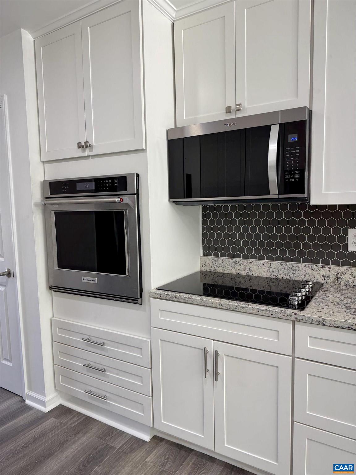 MOUNTAIN VIEW ESTATES - Residential