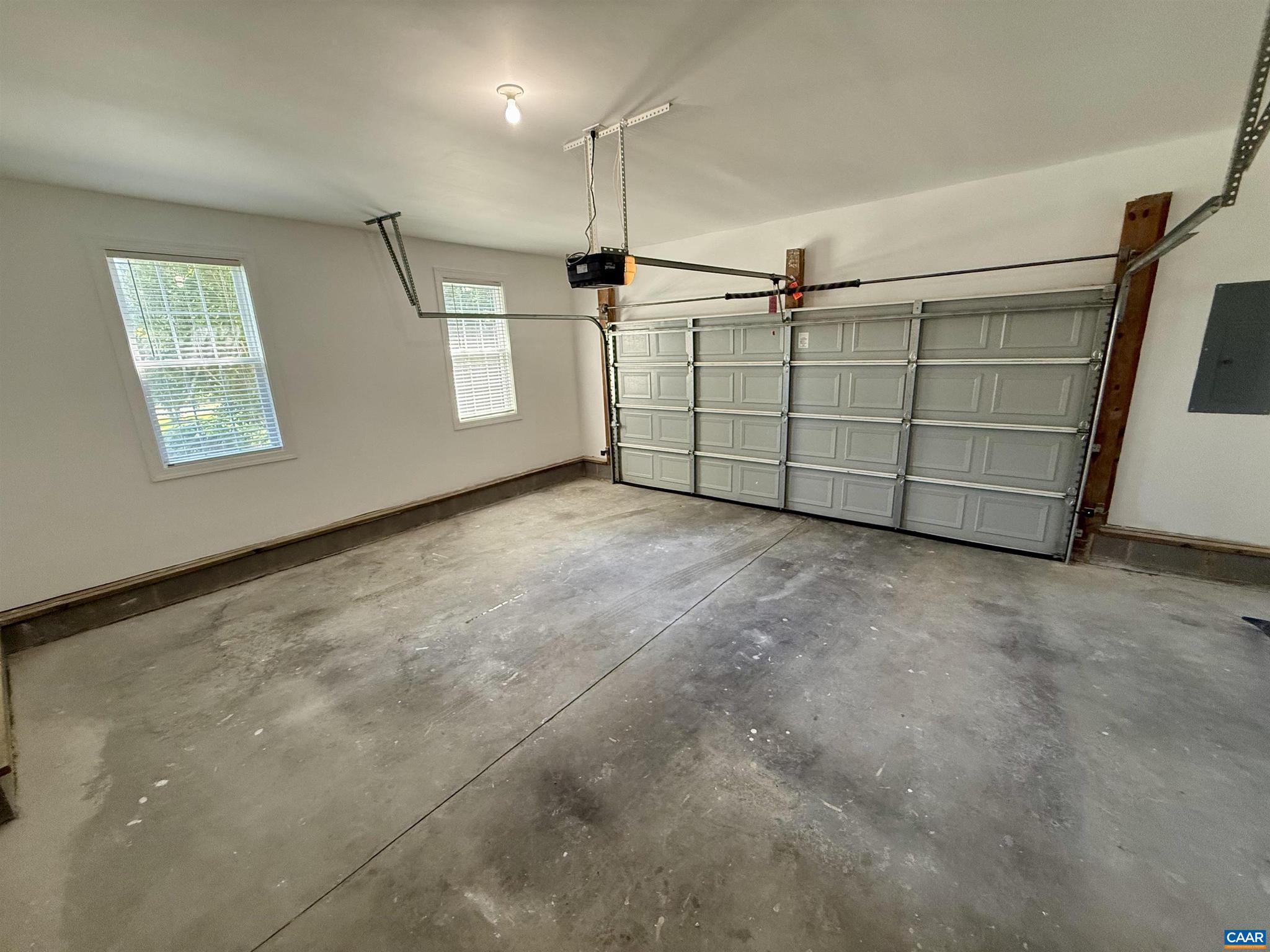 MOUNTAIN VIEW ESTATES - Residential