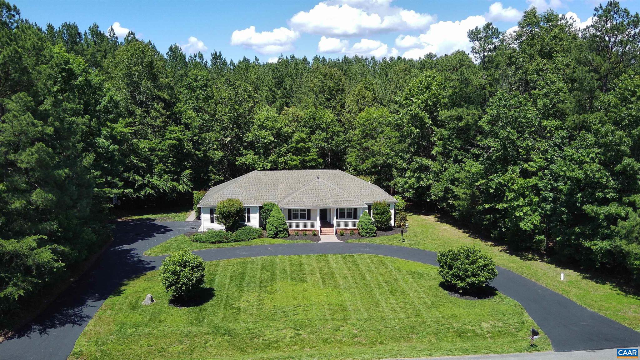 MOUNTAIN VIEW ESTATES - Residential