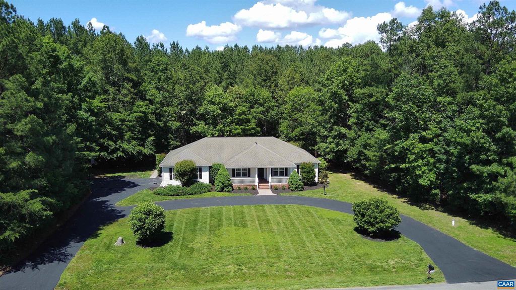 Photo of 610 Landover Rd, TROY, VA 22974 (MLS # 669642)