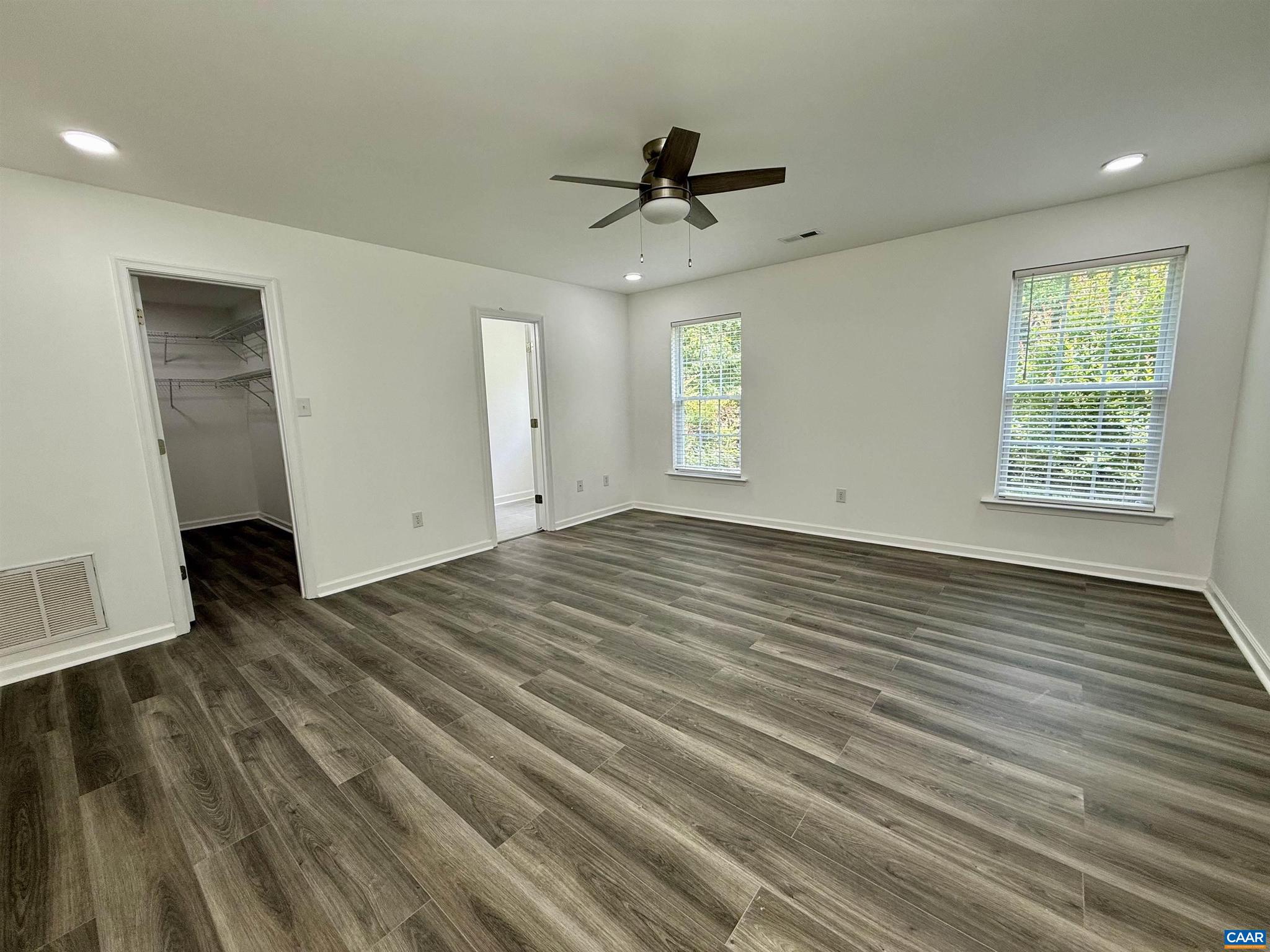 MOUNTAIN VIEW ESTATES - Residential