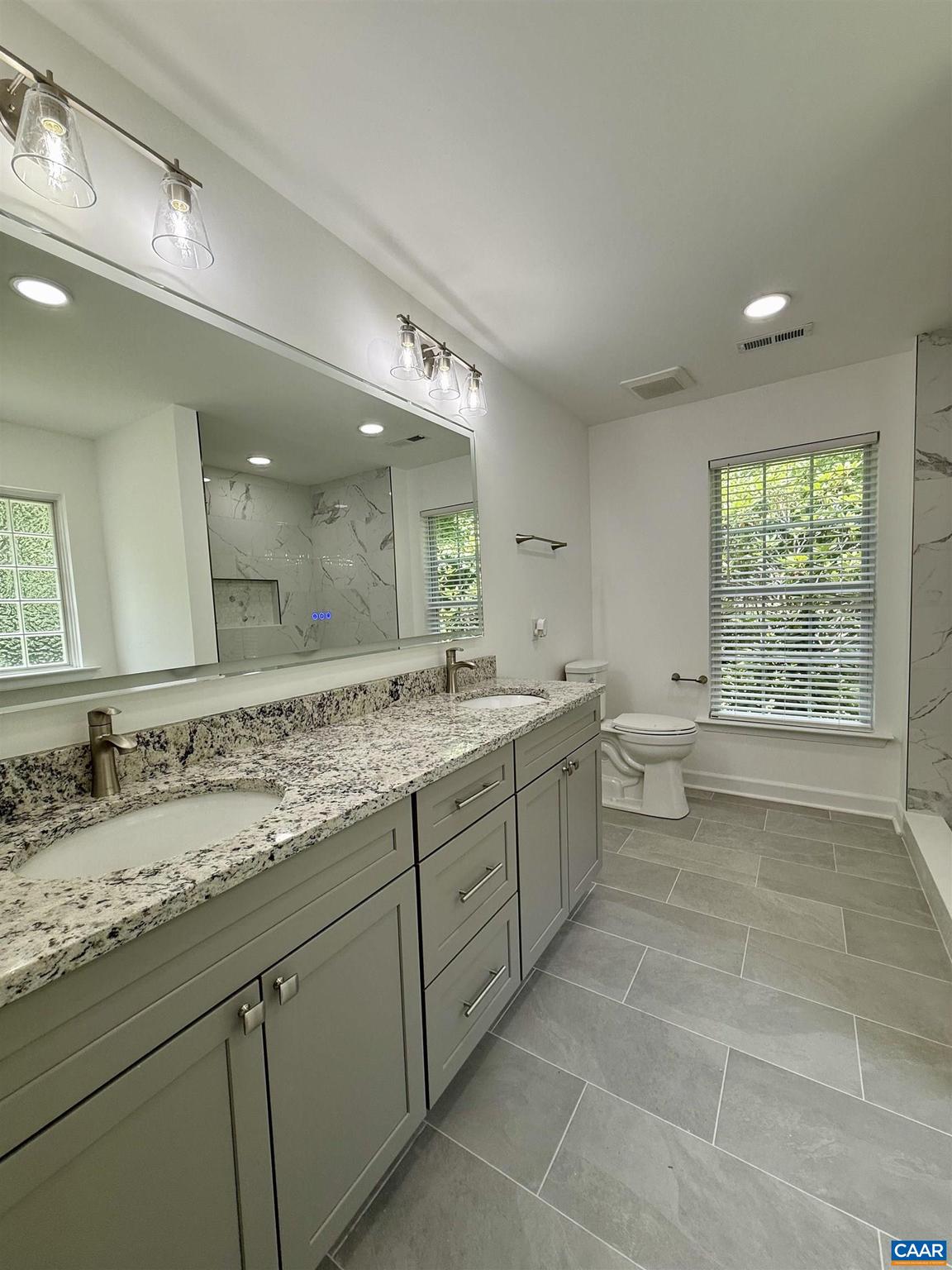 MOUNTAIN VIEW ESTATES - Residential