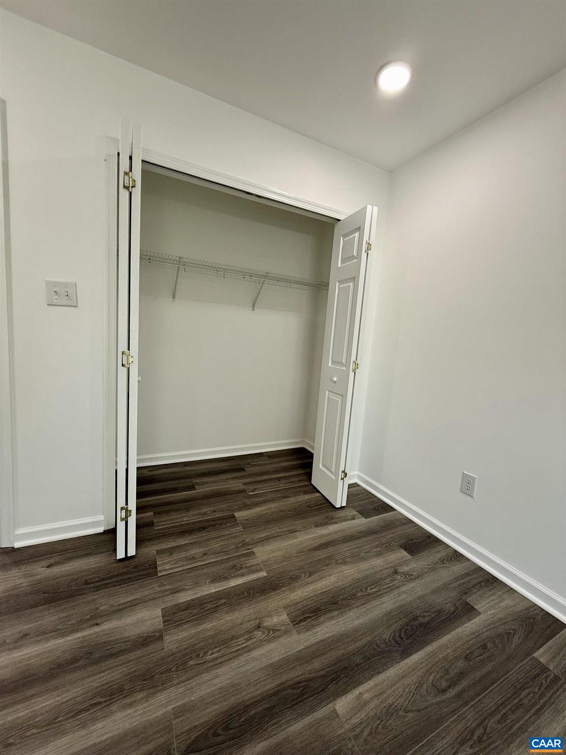 MOUNTAIN VIEW ESTATES - Residential