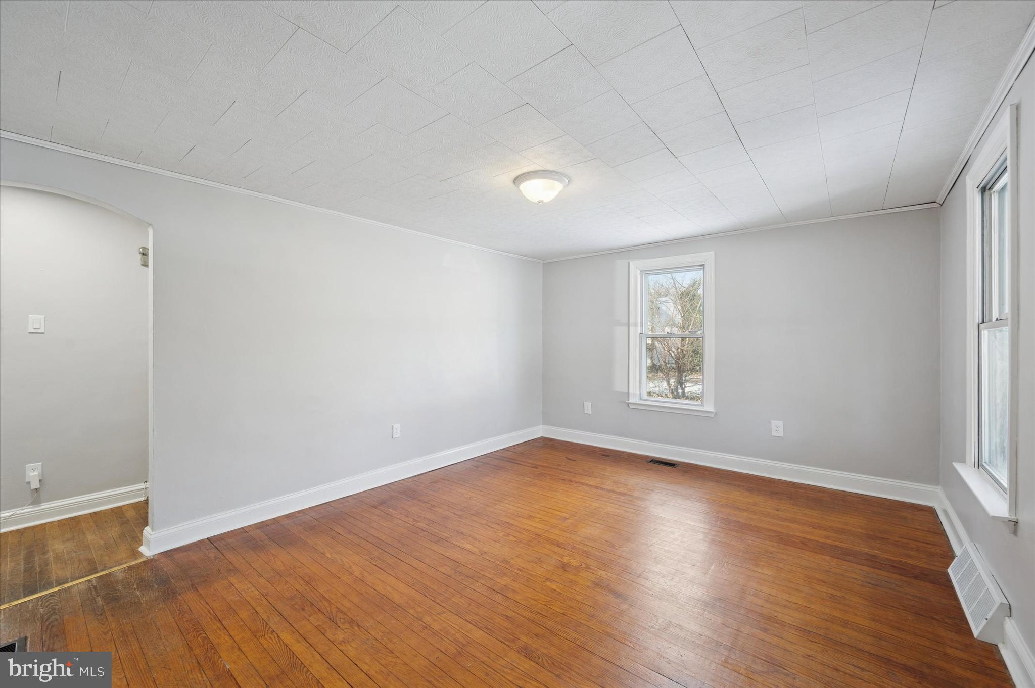 1114 TOWNSEND STREET