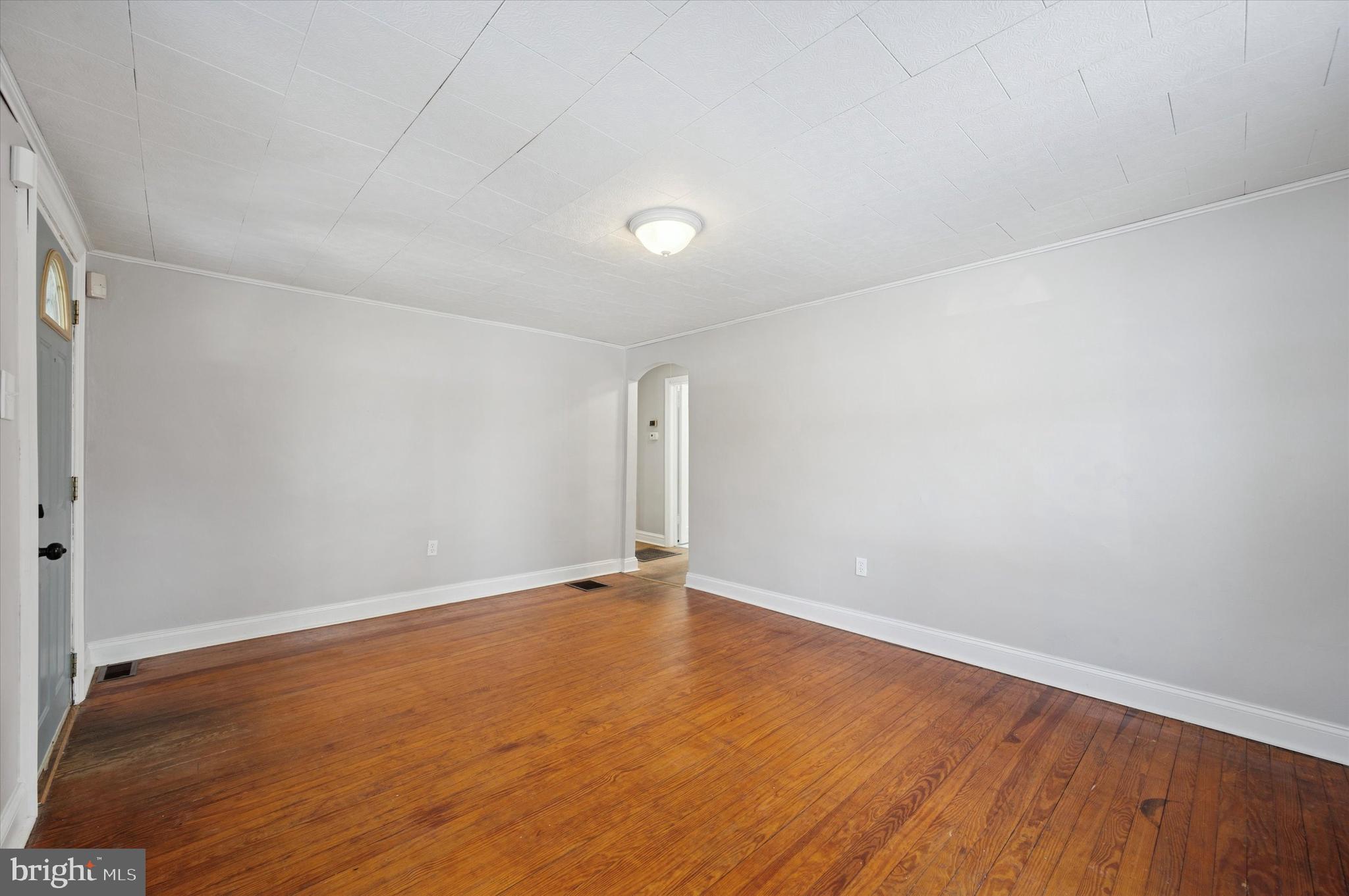 1114 TOWNSEND STREET