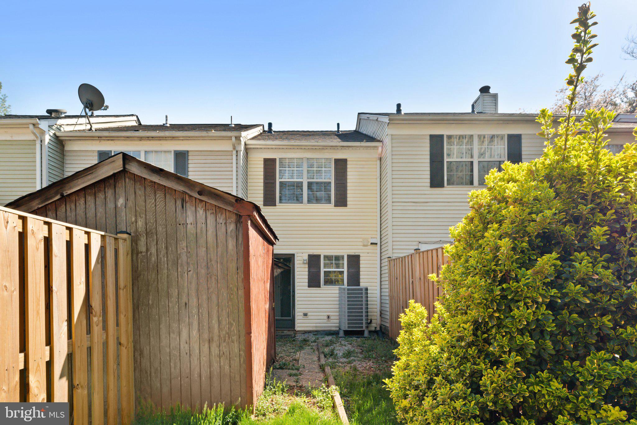 COUNTRYSIDE - Residential