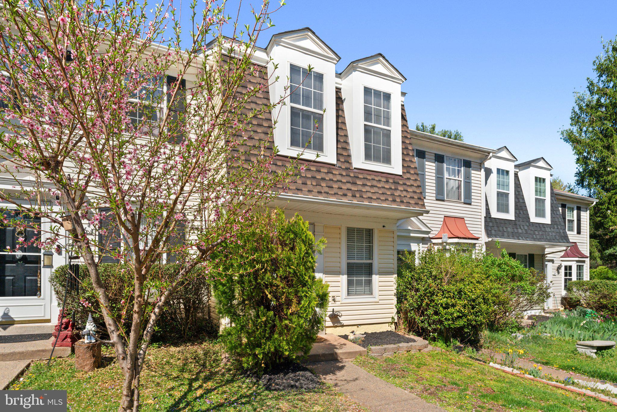 34 PALMER COURT