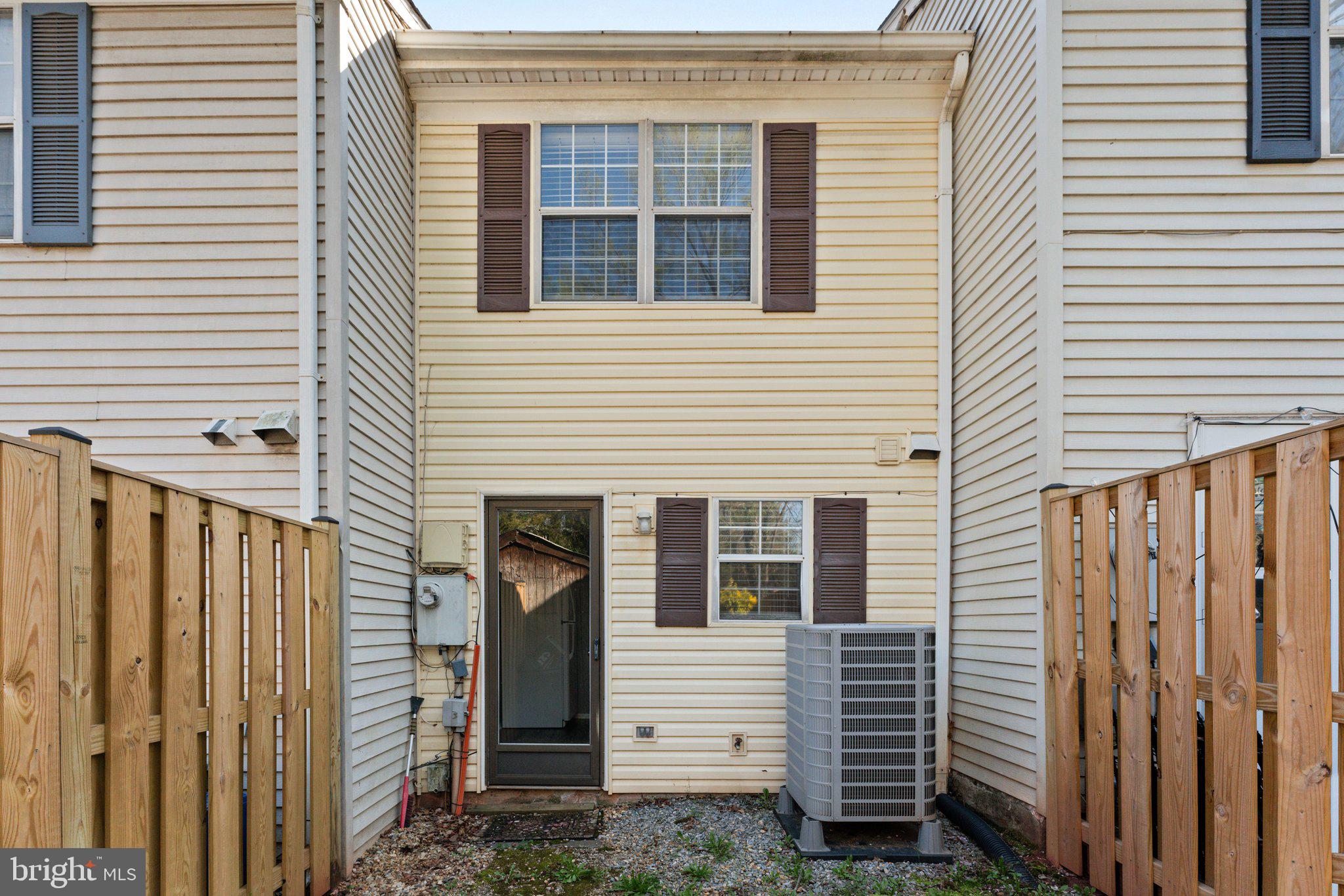 COUNTRYSIDE - Residential