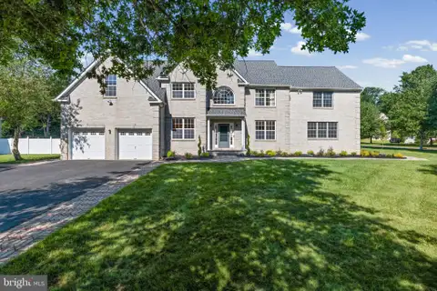 5 Bard Drive, Monroe Township, NJ MLS: NJMX2012798