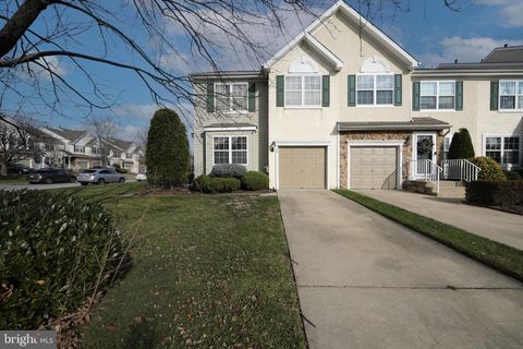 Townhouse For Sale - 32 Hearthstone Lane<br/> MARLTON, NJ 08053
