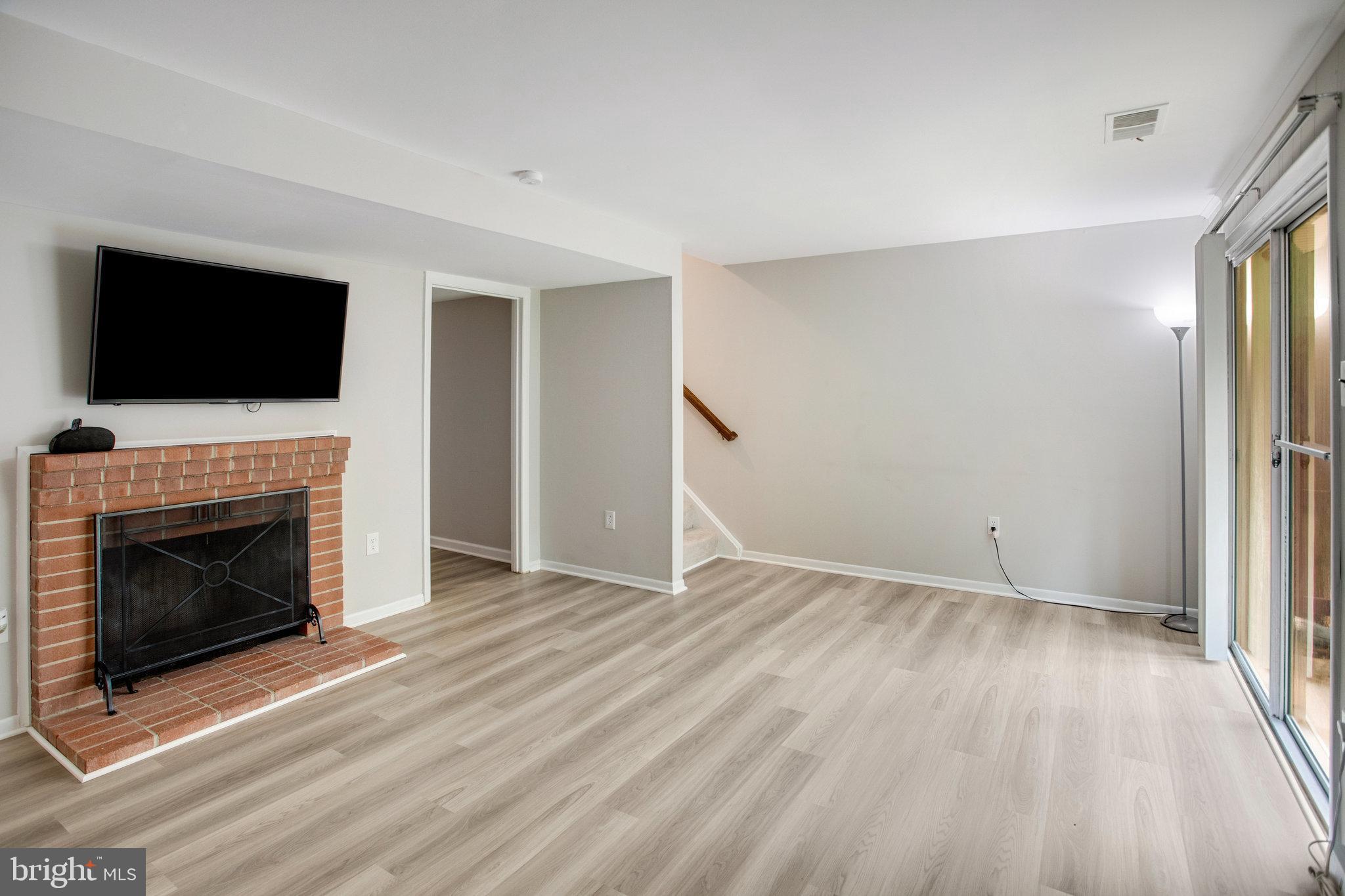 DALE CITY - Residential Lease