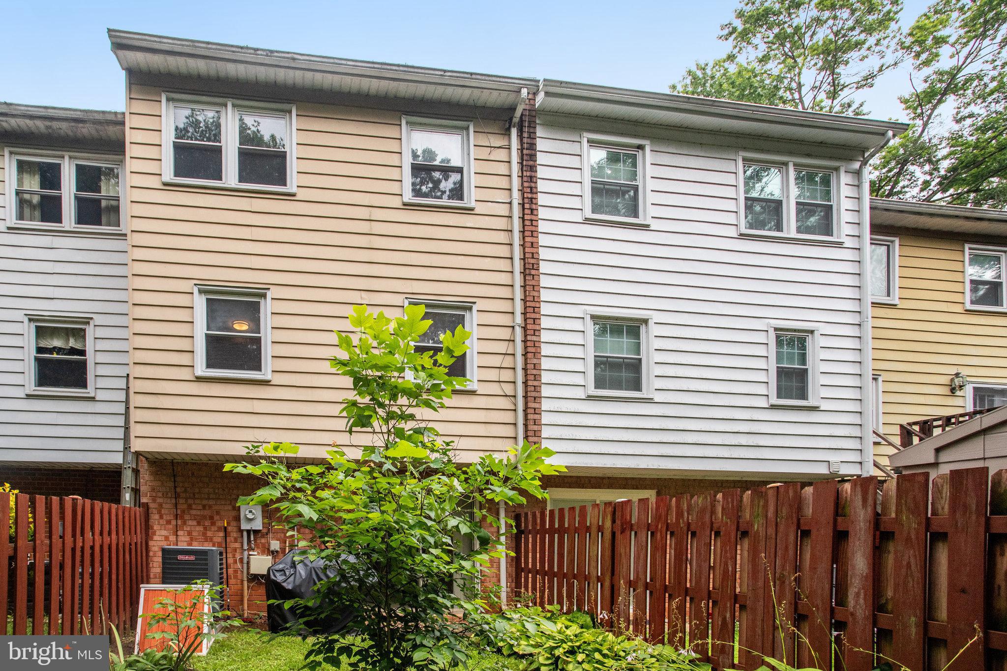 DALE CITY - Residential Lease