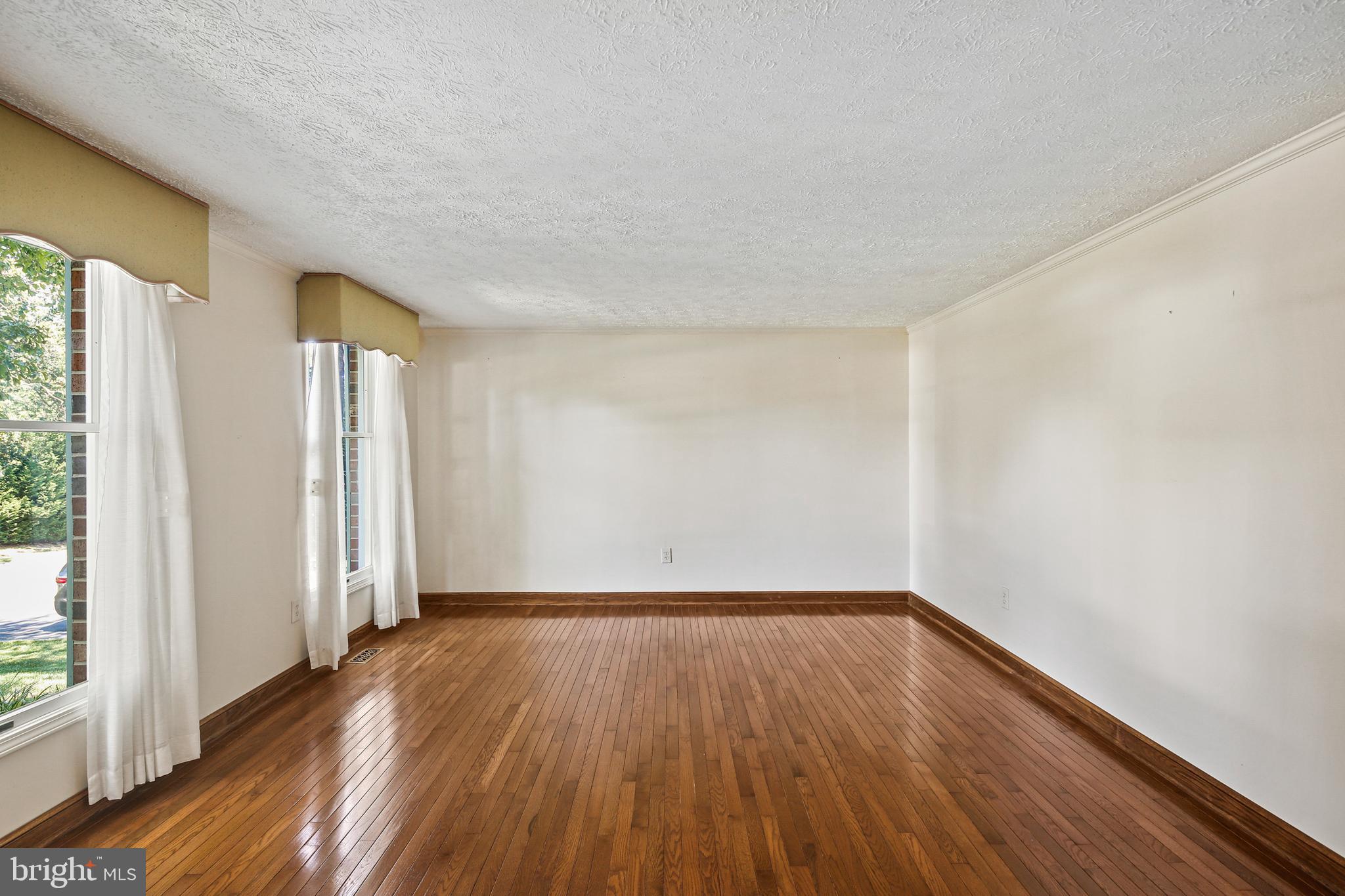 BURLEIGH MANOR - Residential