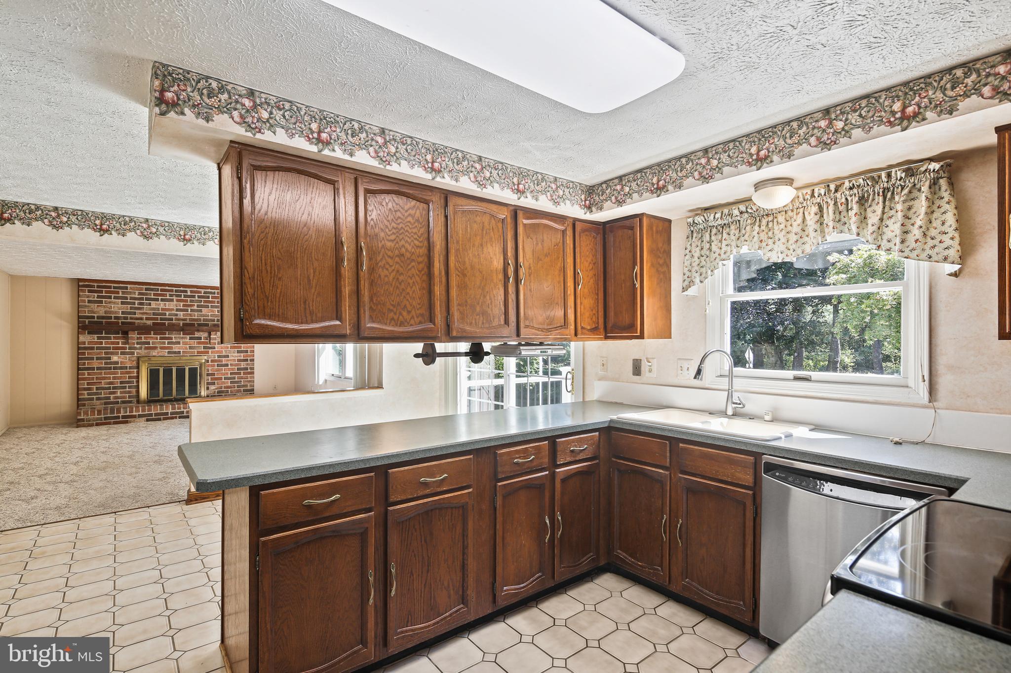 BURLEIGH MANOR - Residential