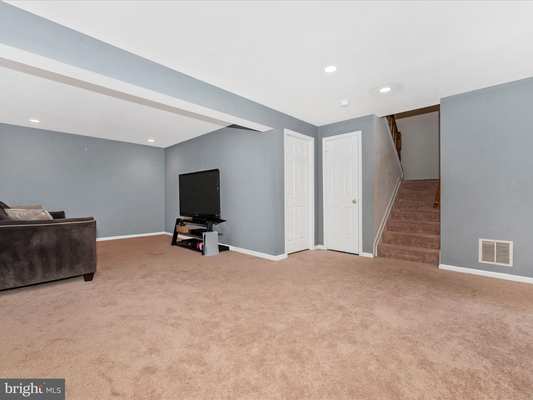 HADLEY FARMS - Residential