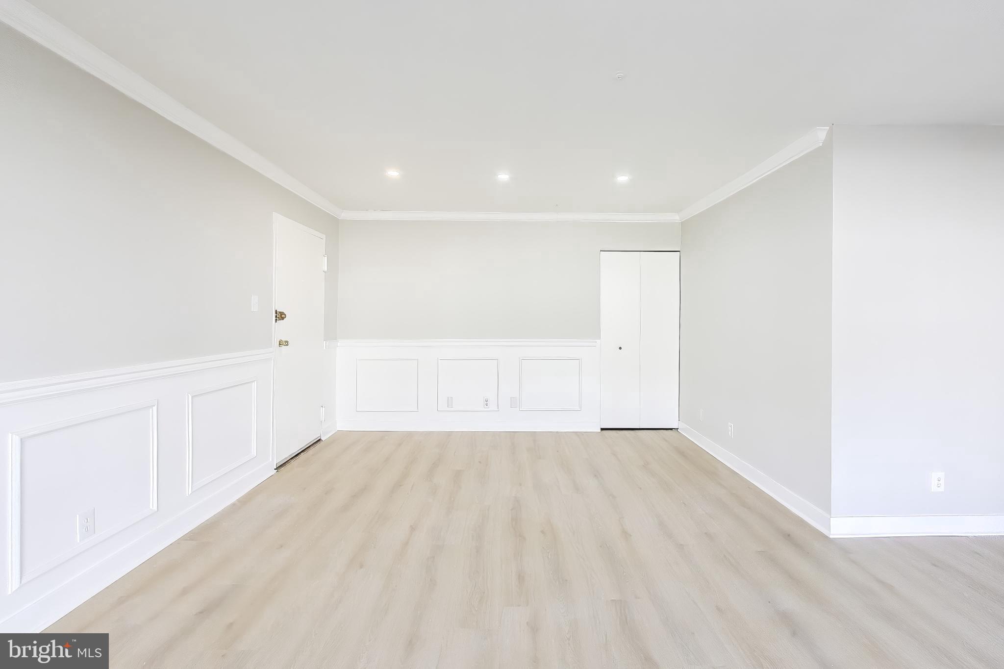 HUNTCREST - Residential