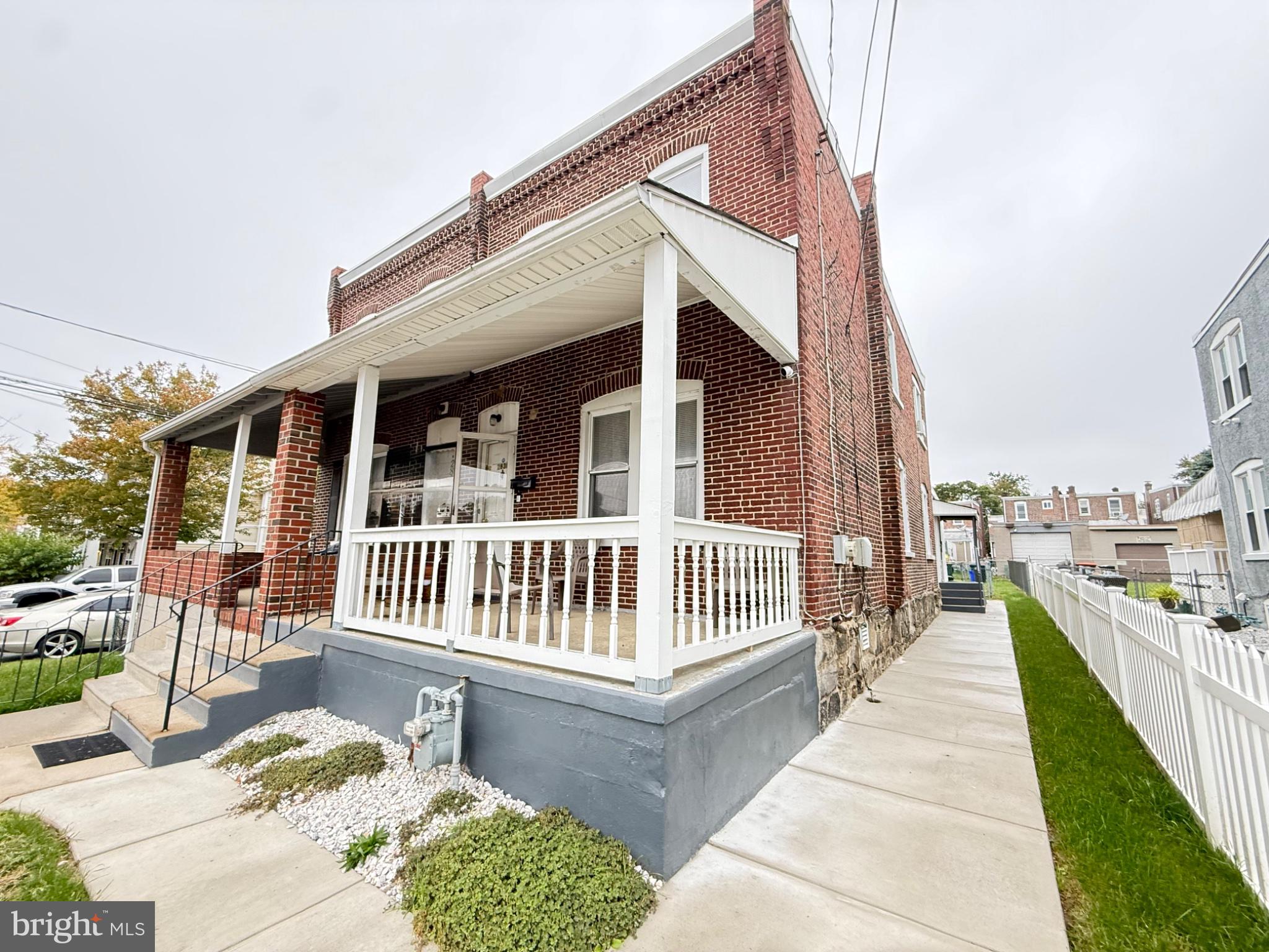 2832 W 10TH STREET