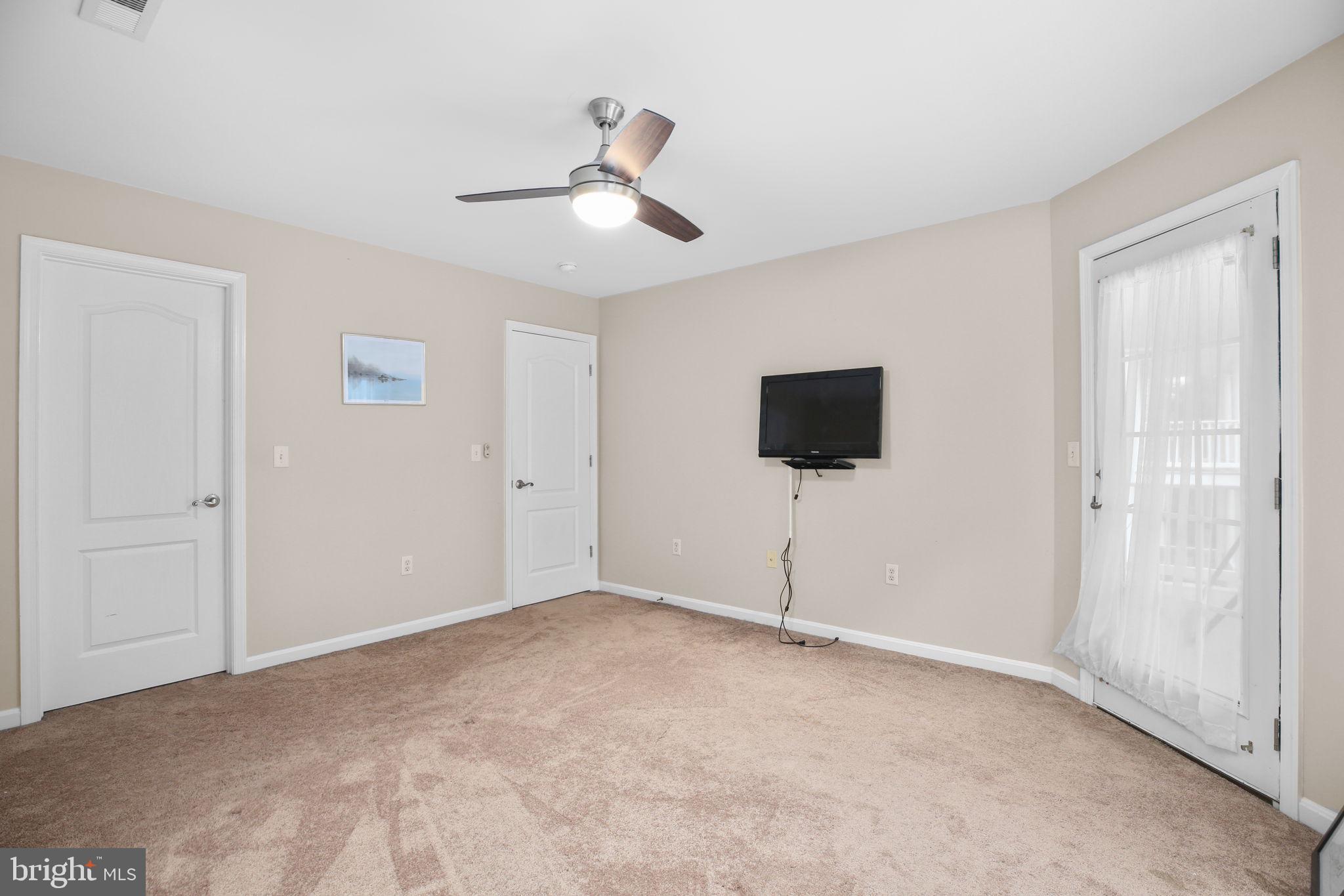 LADYSMITH VILLAGE - Residential