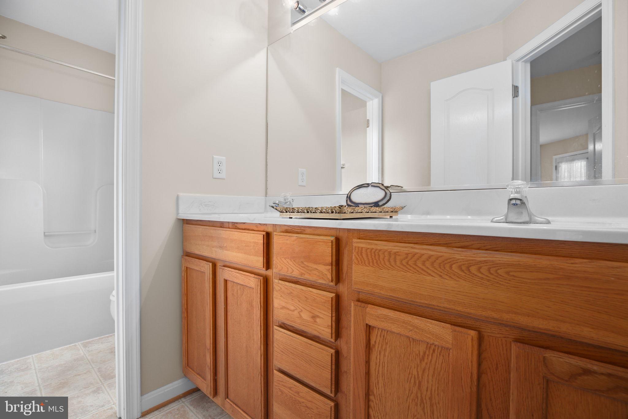 LADYSMITH VILLAGE - Residential