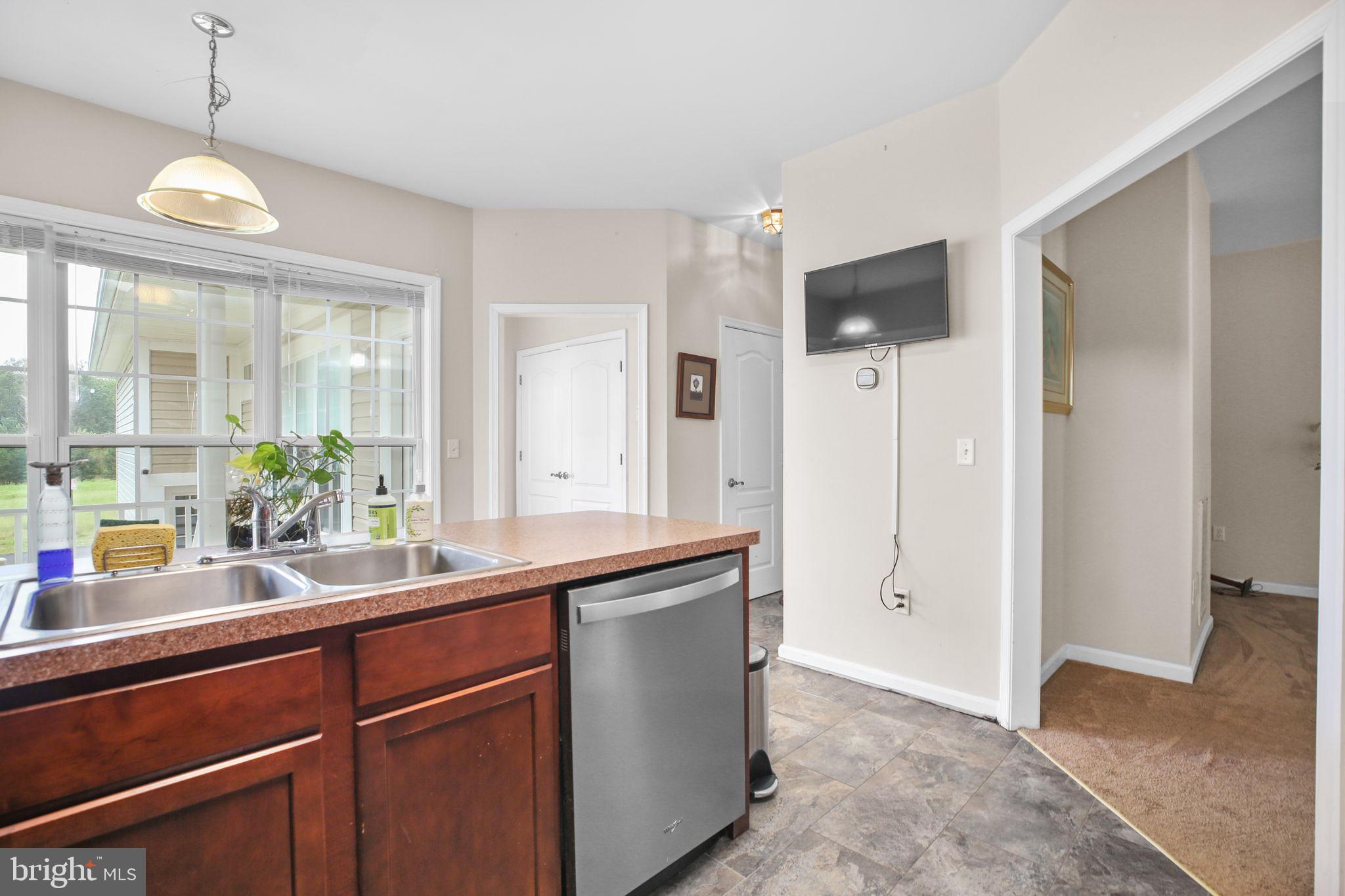 LADYSMITH VILLAGE - Residential