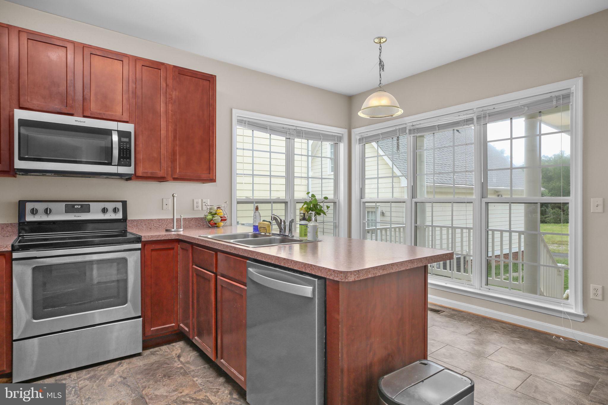 LADYSMITH VILLAGE - Residential