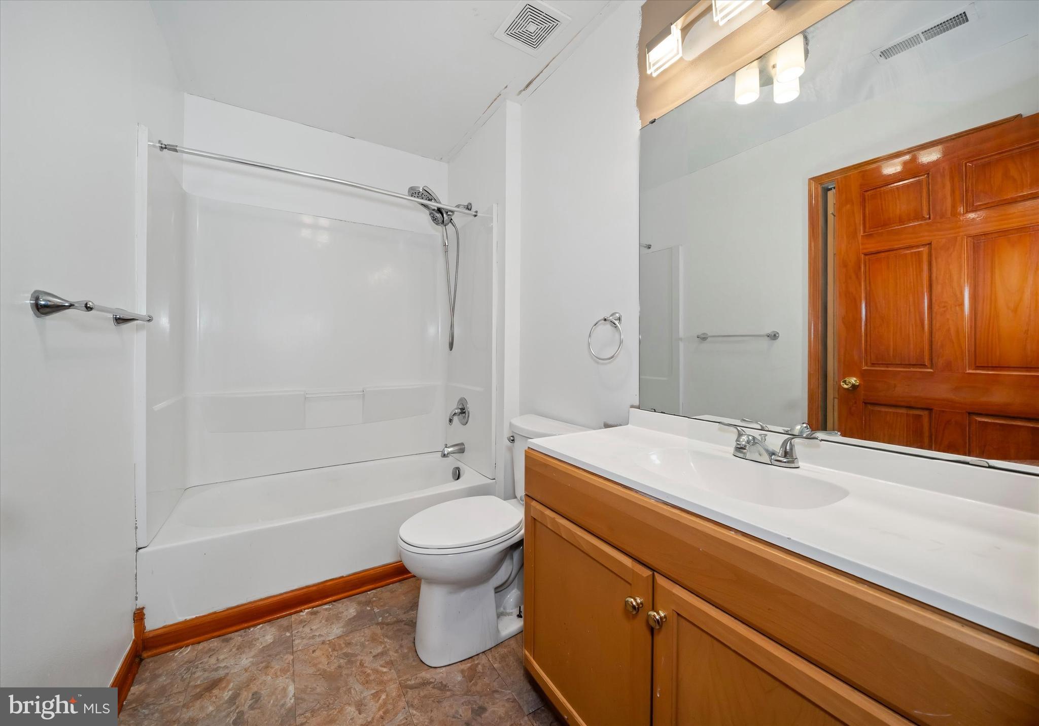 MIDDLETOWN CROSSING - Residential