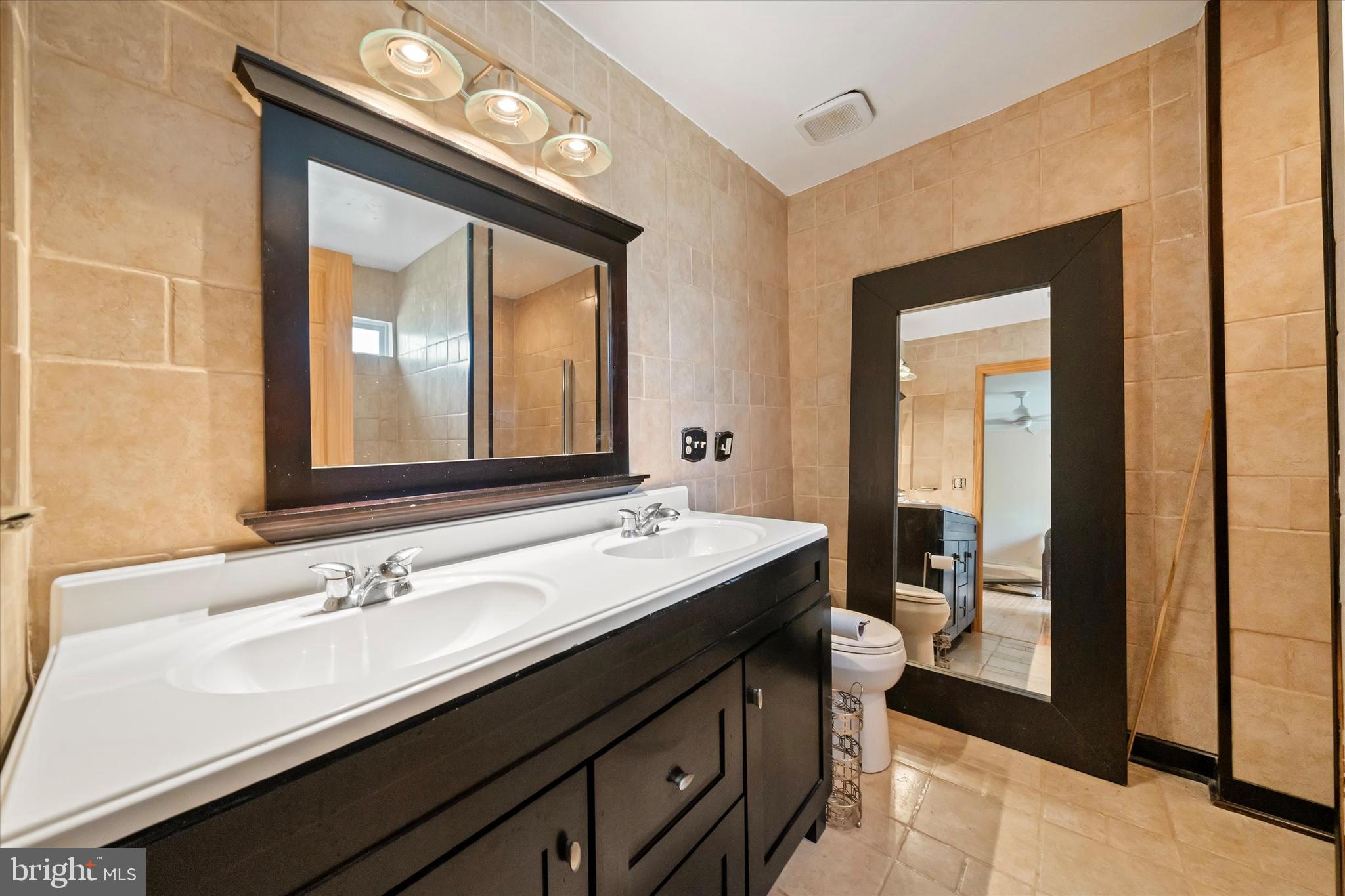 MIDDLETOWN CROSSING - Residential