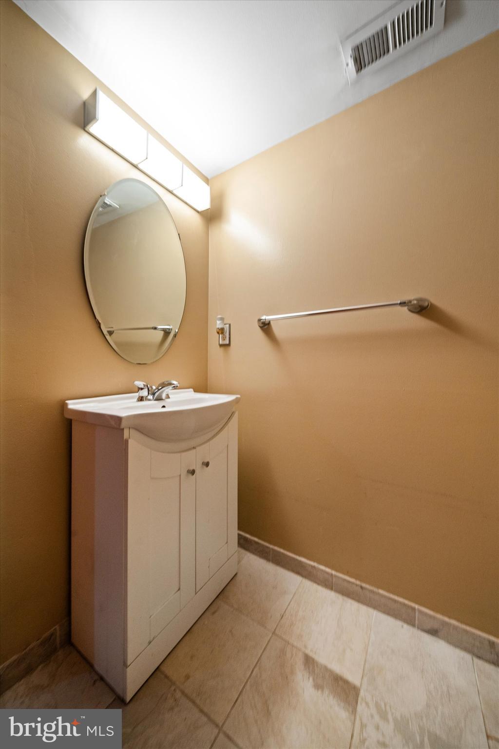 MIDDLETOWN CROSSING - Residential