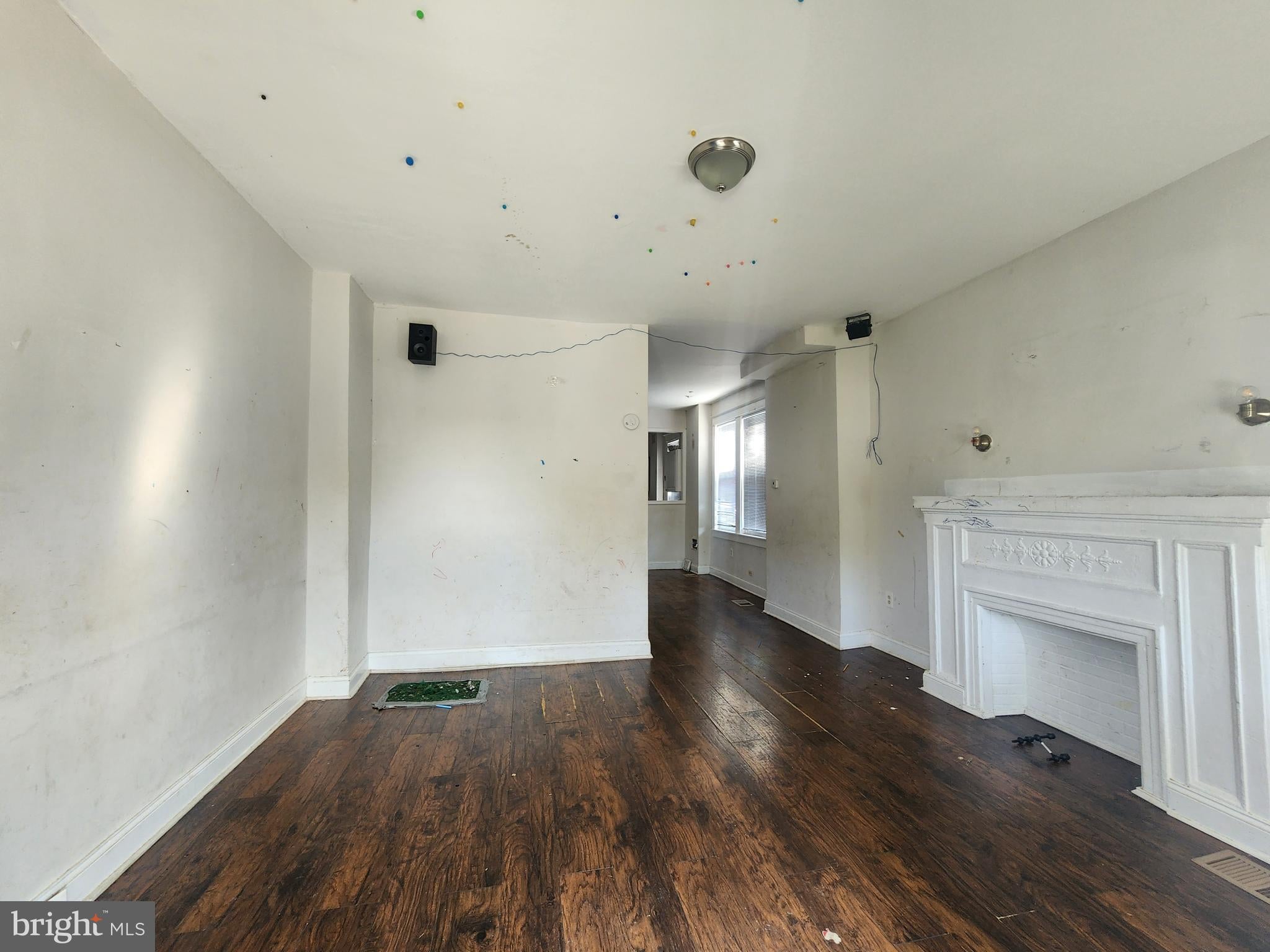 2514 OSWEGO AVENUE