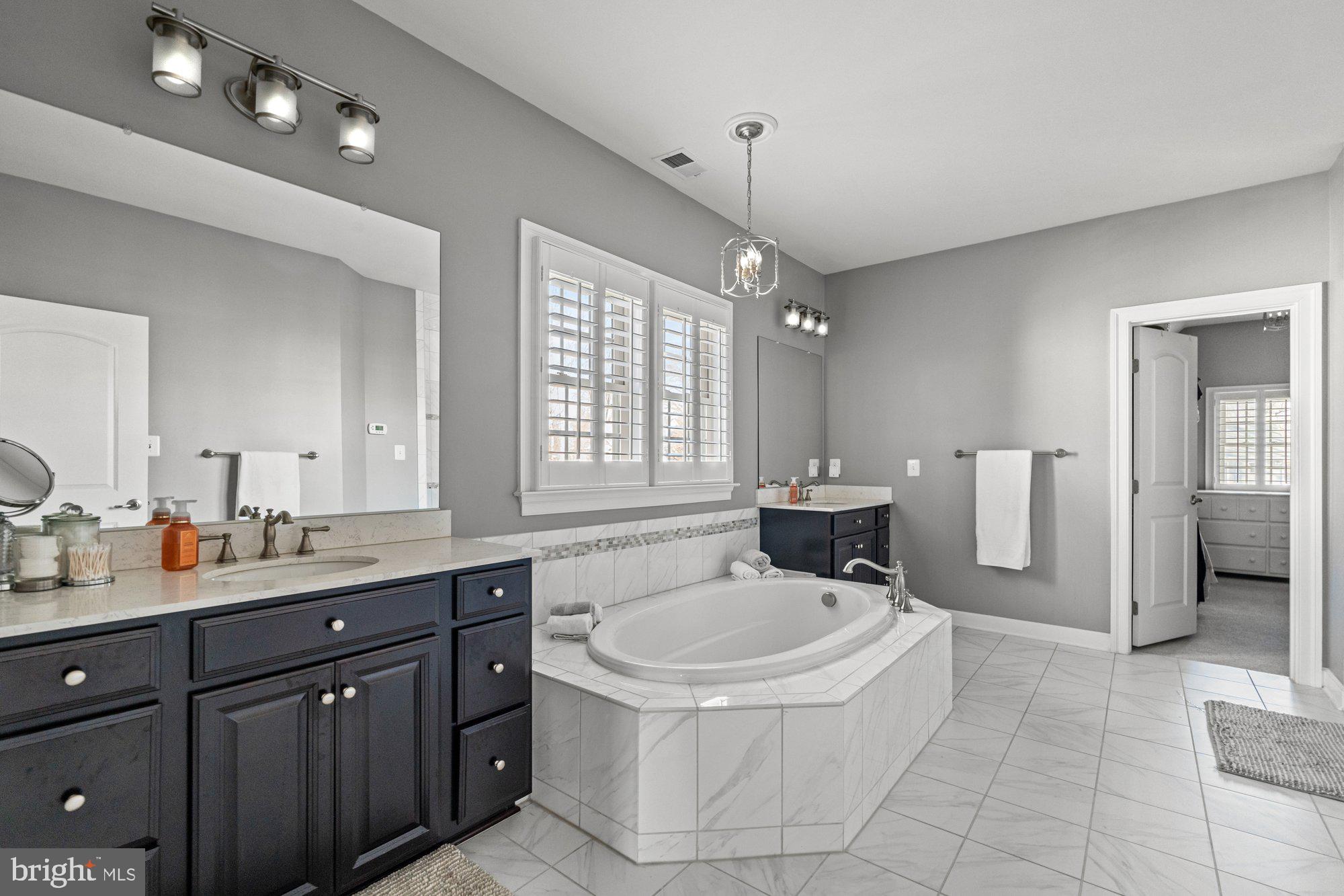 BISHOP'S CREST - Residential