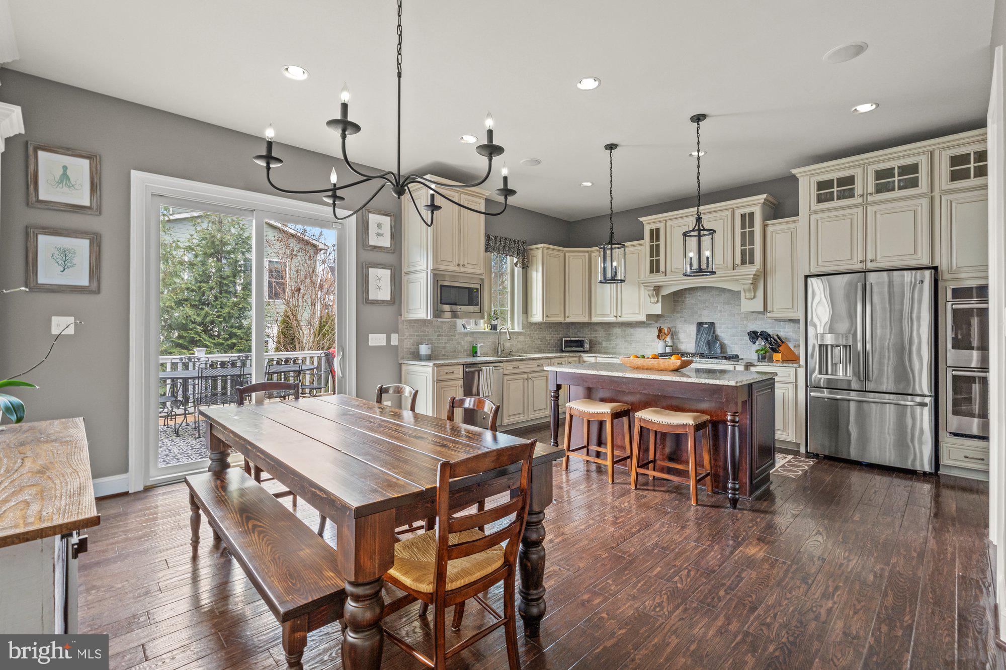 BISHOP'S CREST - Residential