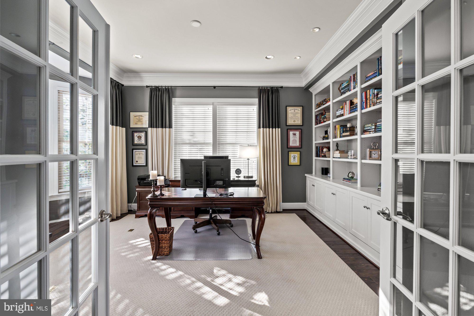 BISHOP'S CREST - Residential