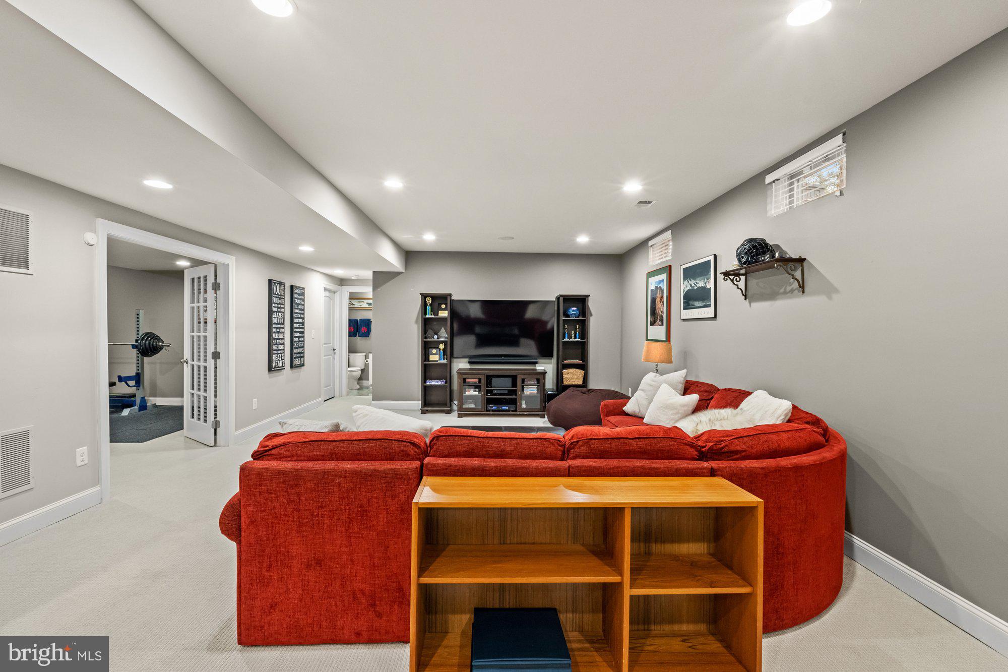 BISHOP'S CREST - Residential