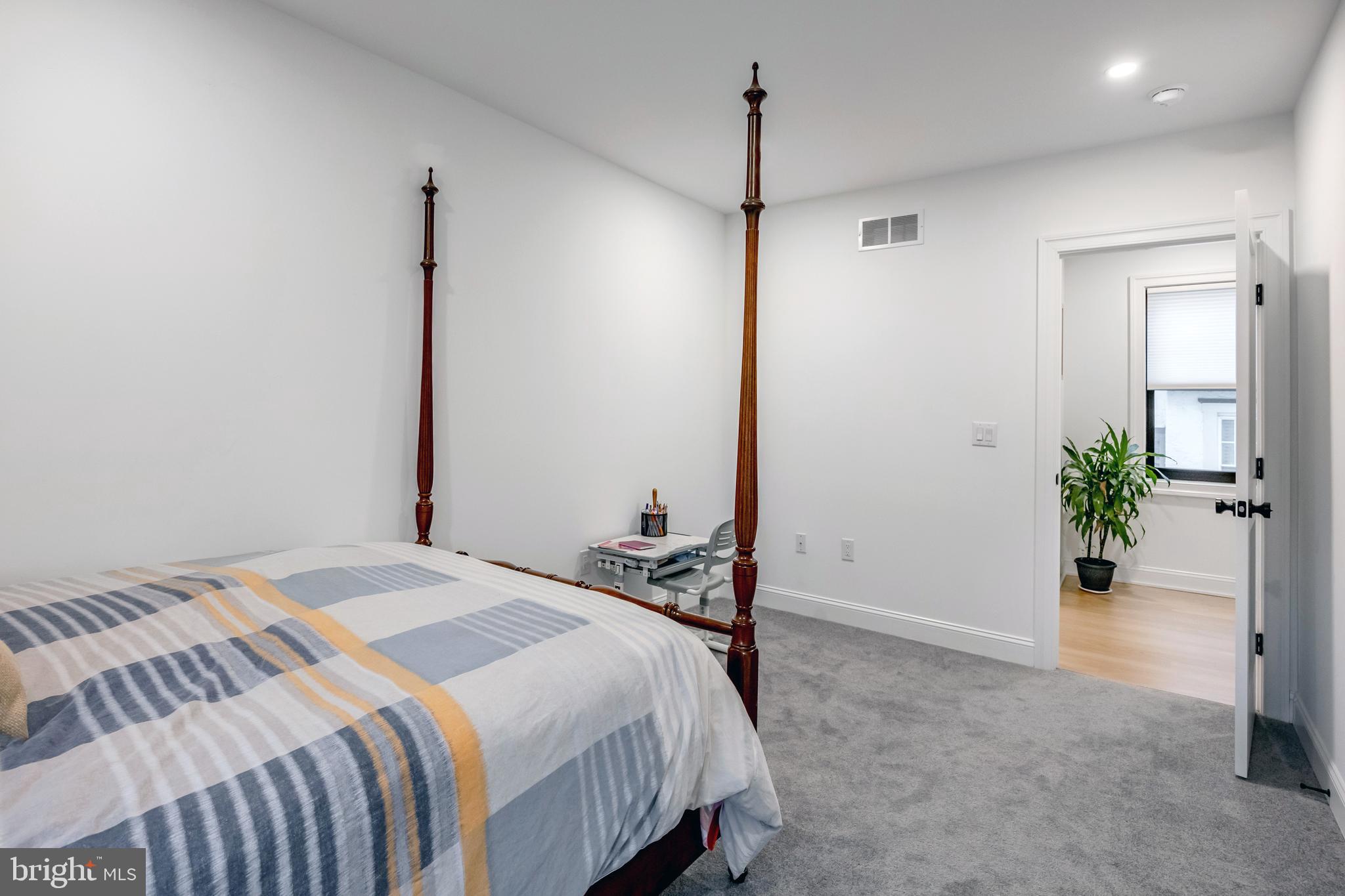 BROOKLINE - Residential