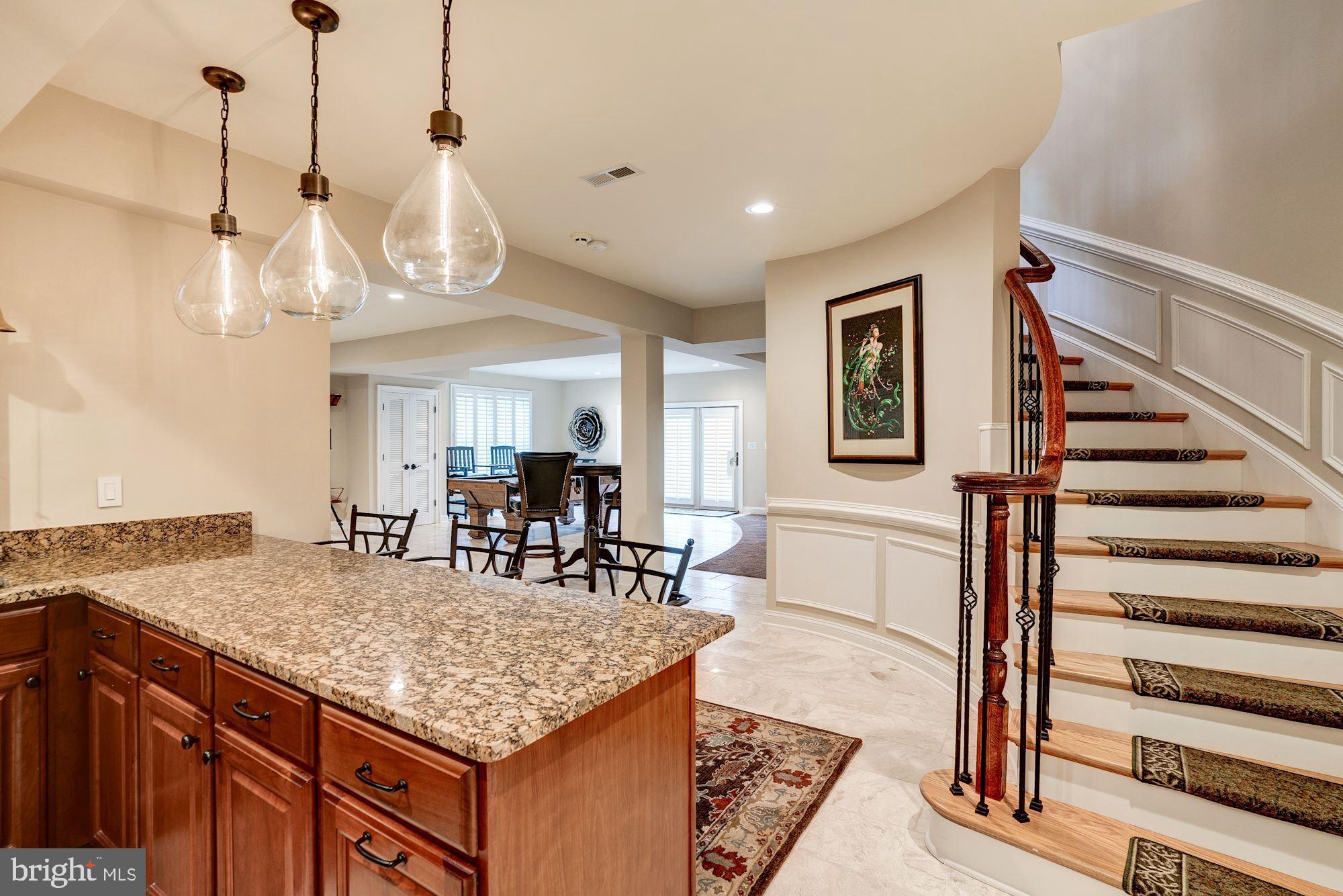 THE ENGLISH HILLS - Residential