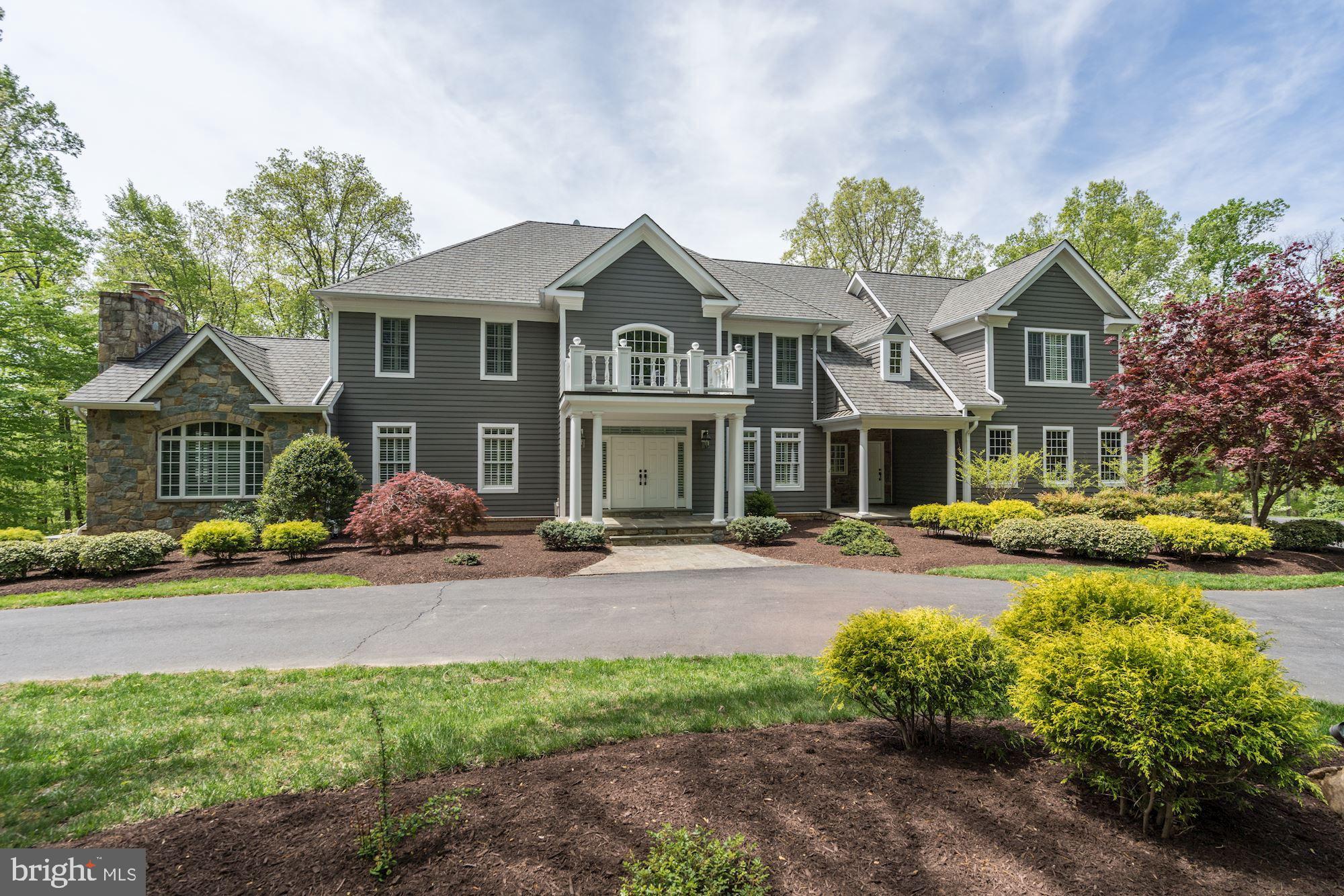 THE ENGLISH HILLS - Residential