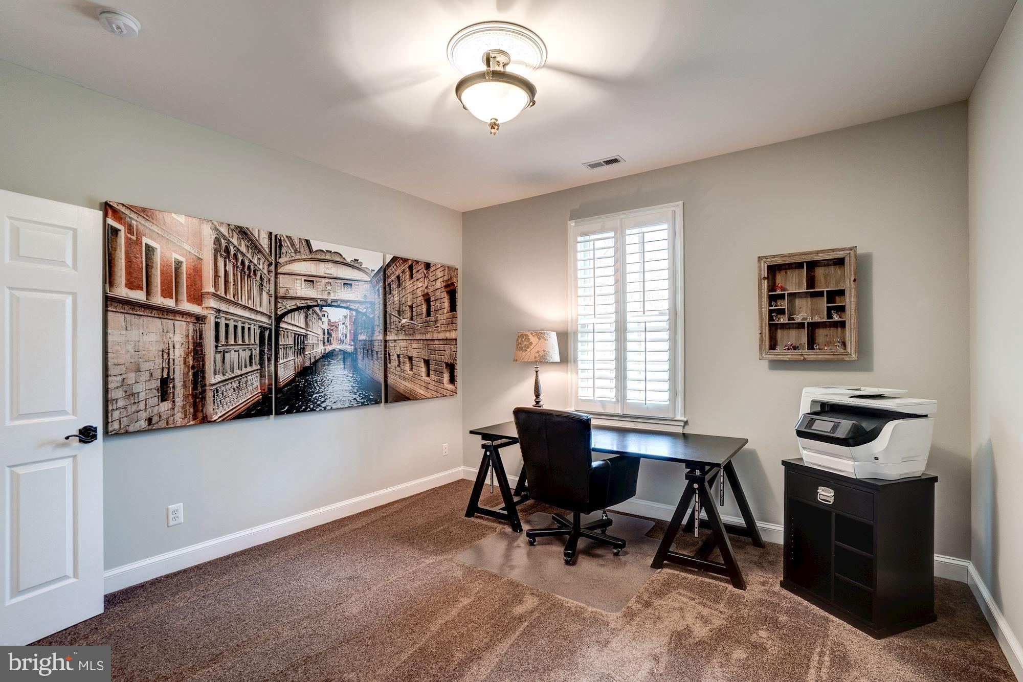 THE ENGLISH HILLS - Residential