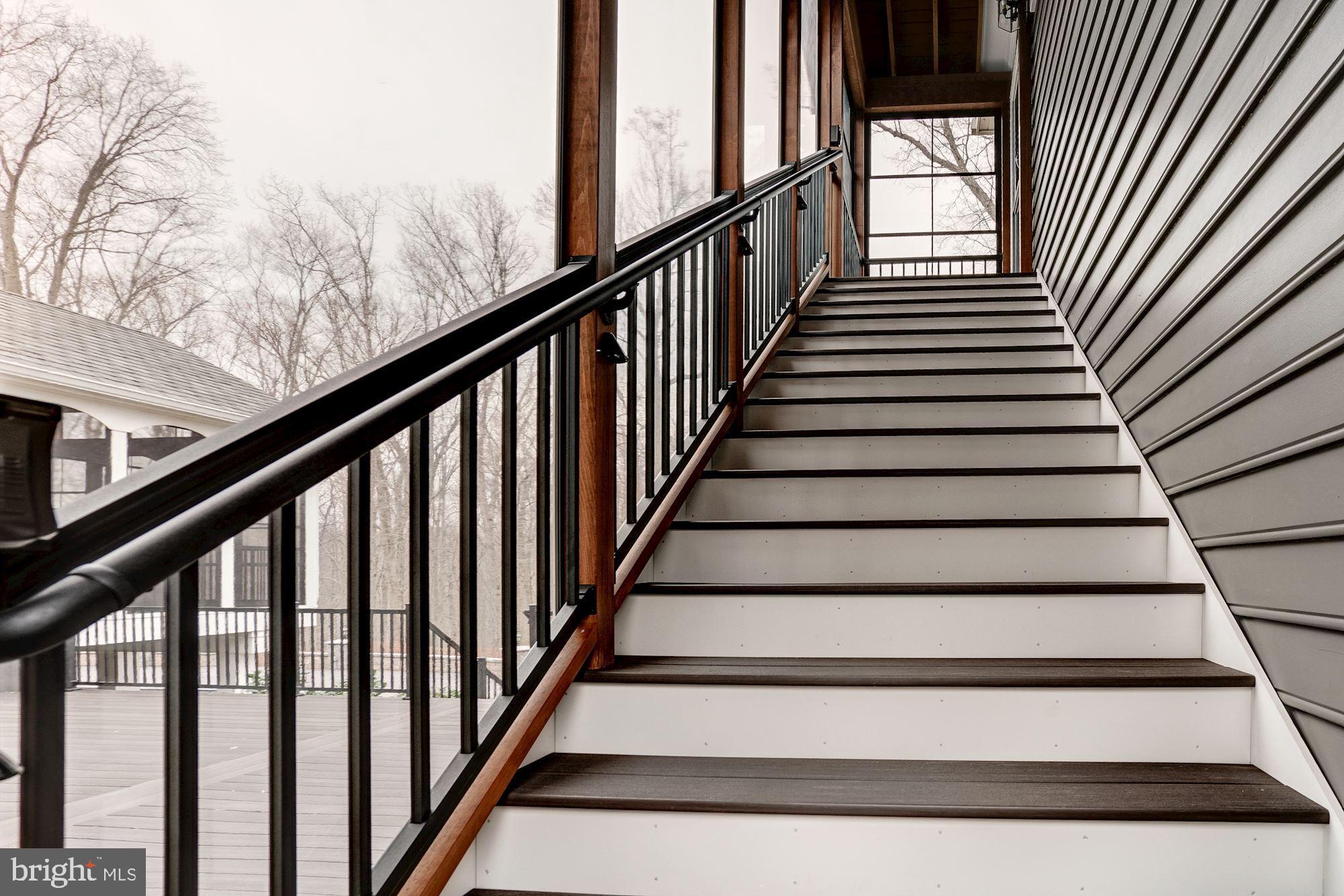 THE ENGLISH HILLS - Residential