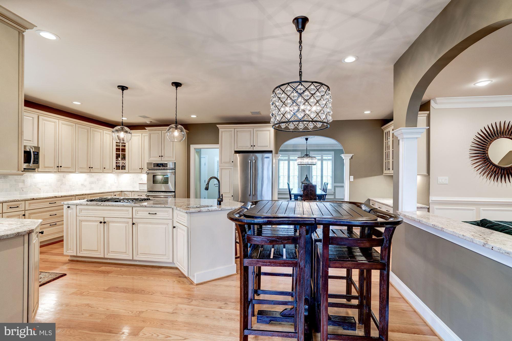 THE ENGLISH HILLS - Residential