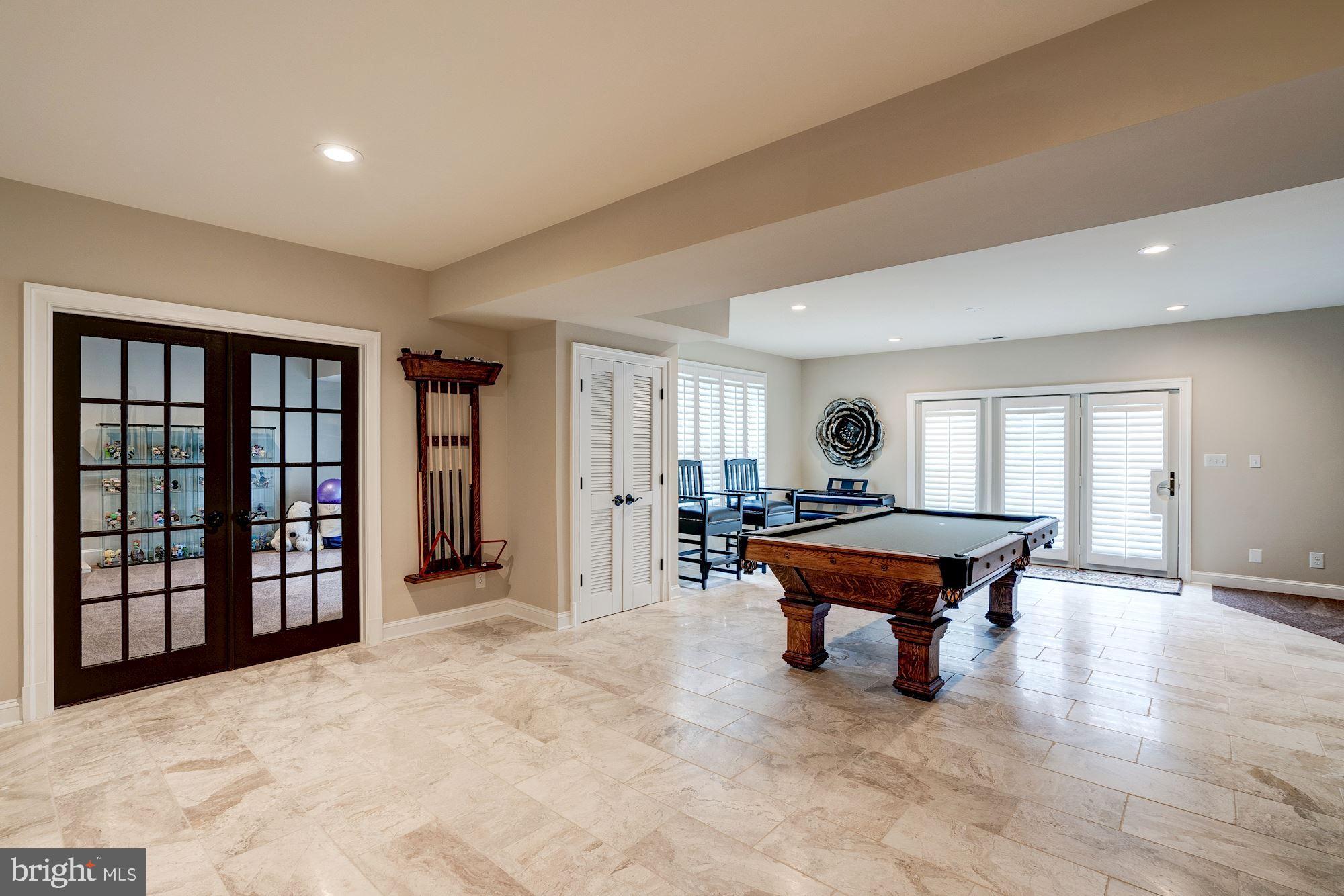 THE ENGLISH HILLS - Residential