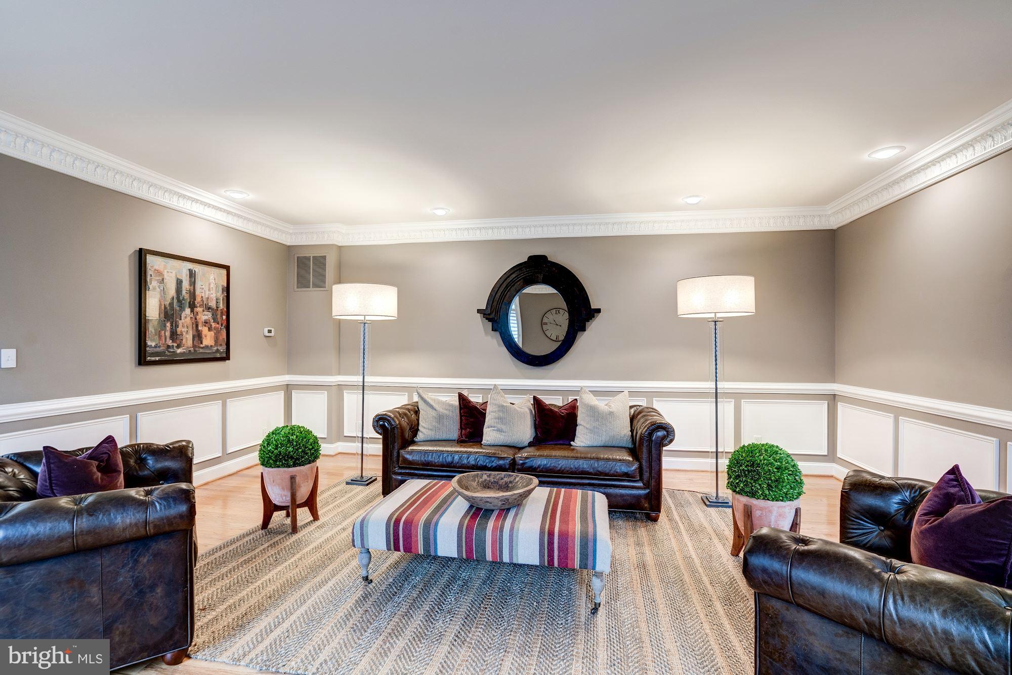 THE ENGLISH HILLS - Residential