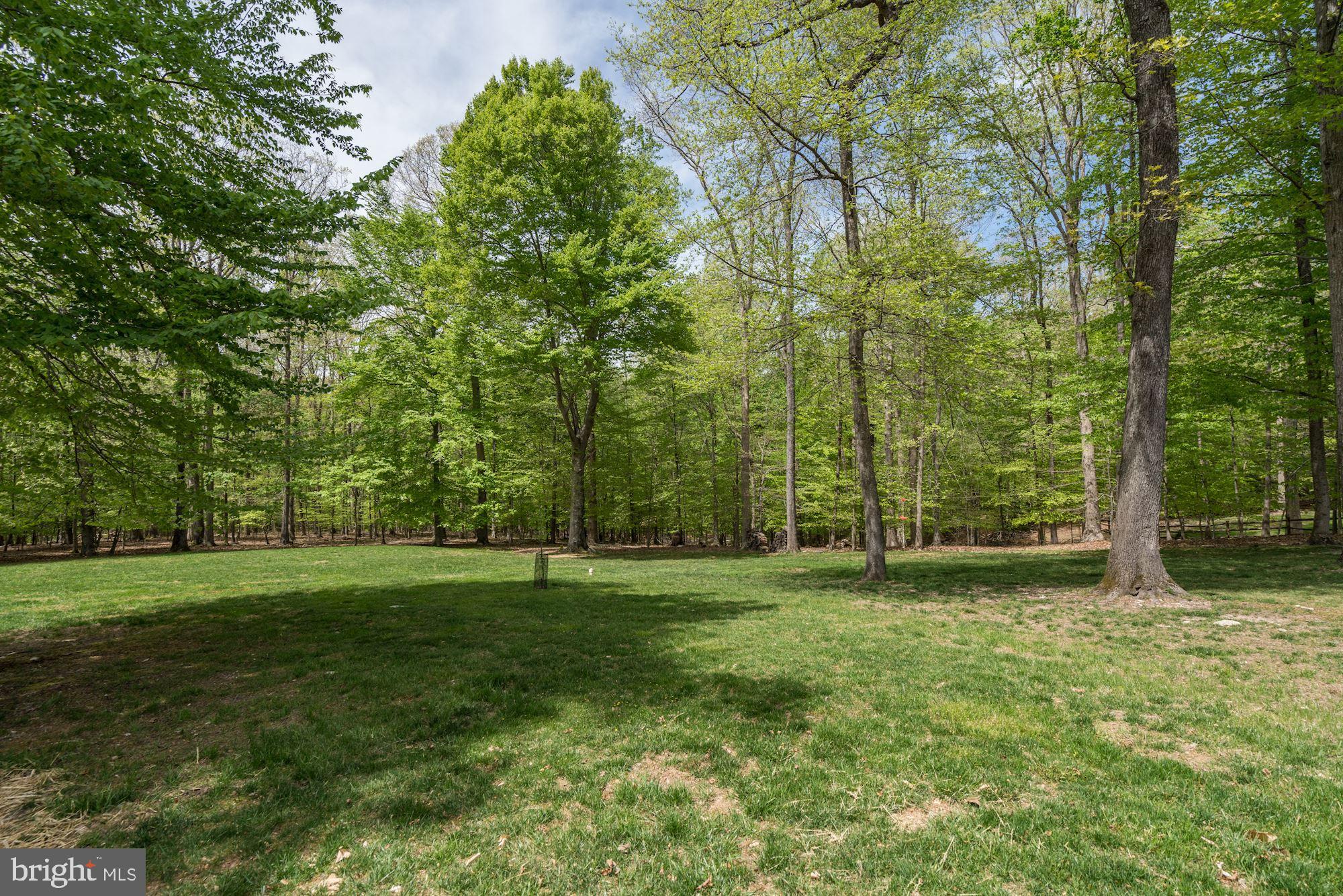 THE ENGLISH HILLS - Residential