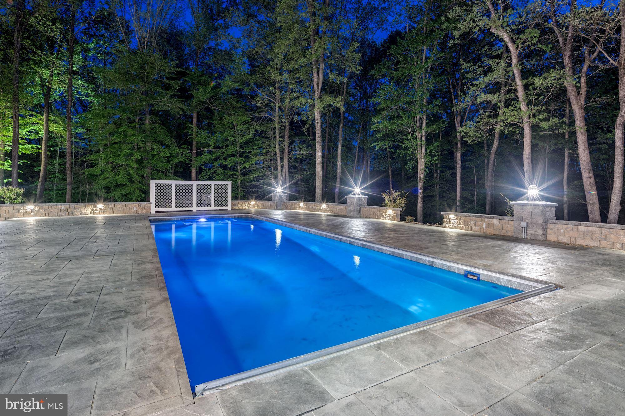 THE ENGLISH HILLS - Residential